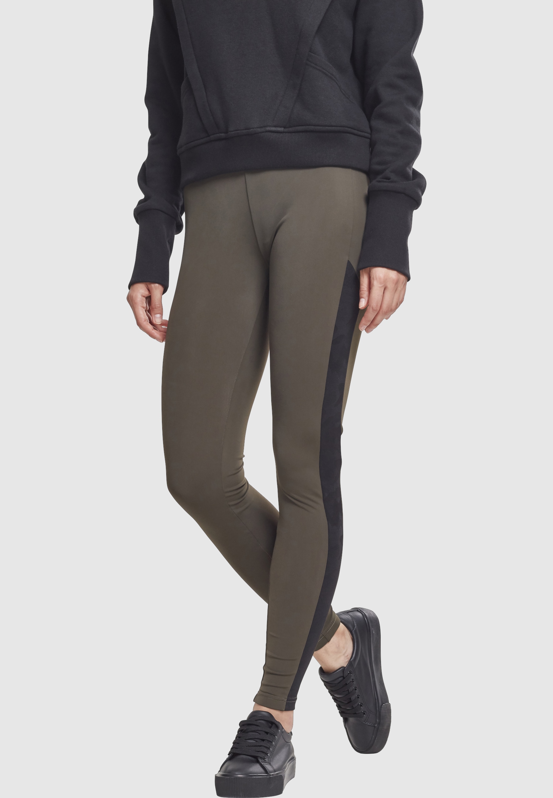 URBAN CLASSICS Leggings »Urban Classics Damen Ladies Jacquard Camo Striped Leggings«