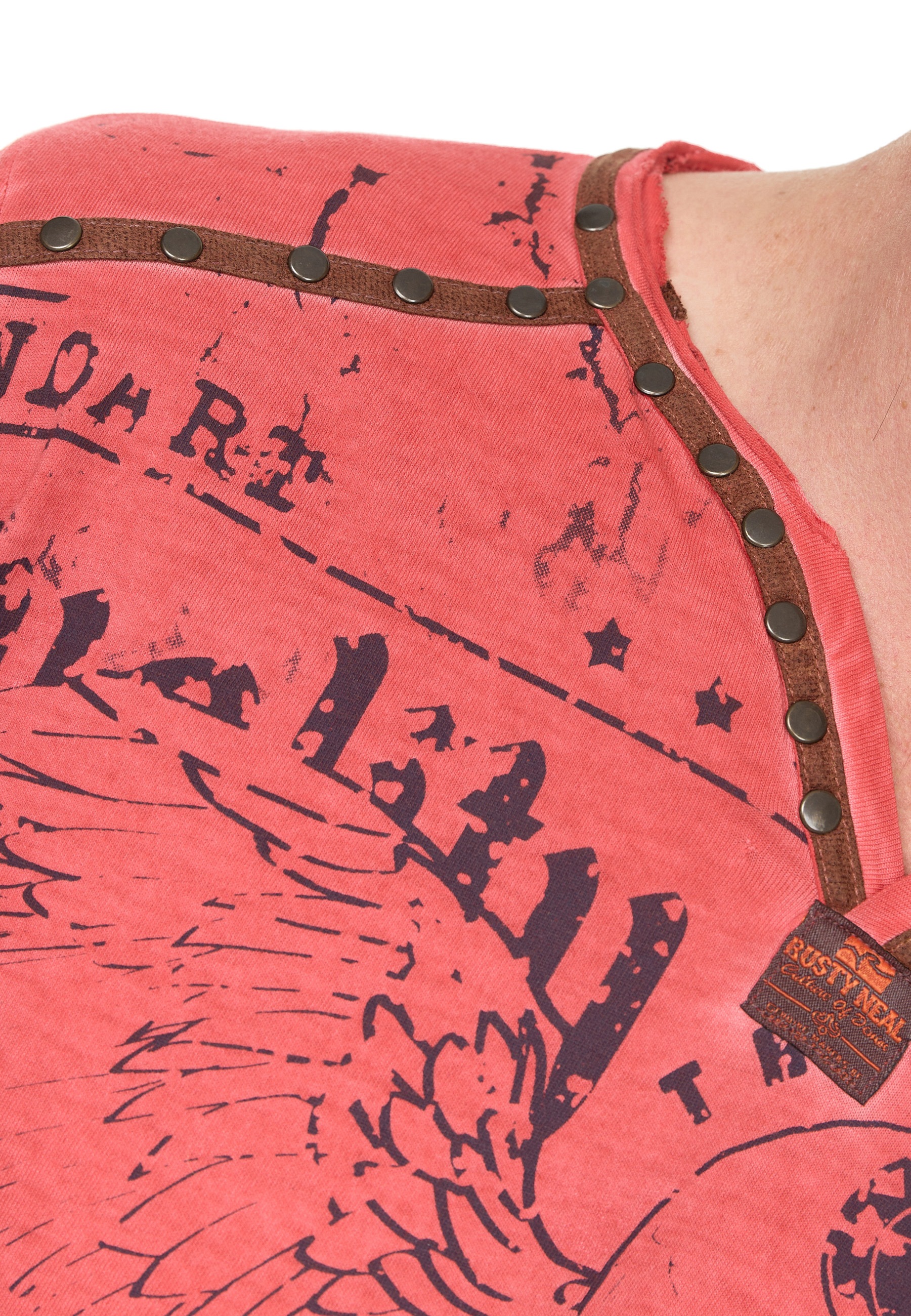 Rusty Neal T-Shirt, mit Allover-Druck