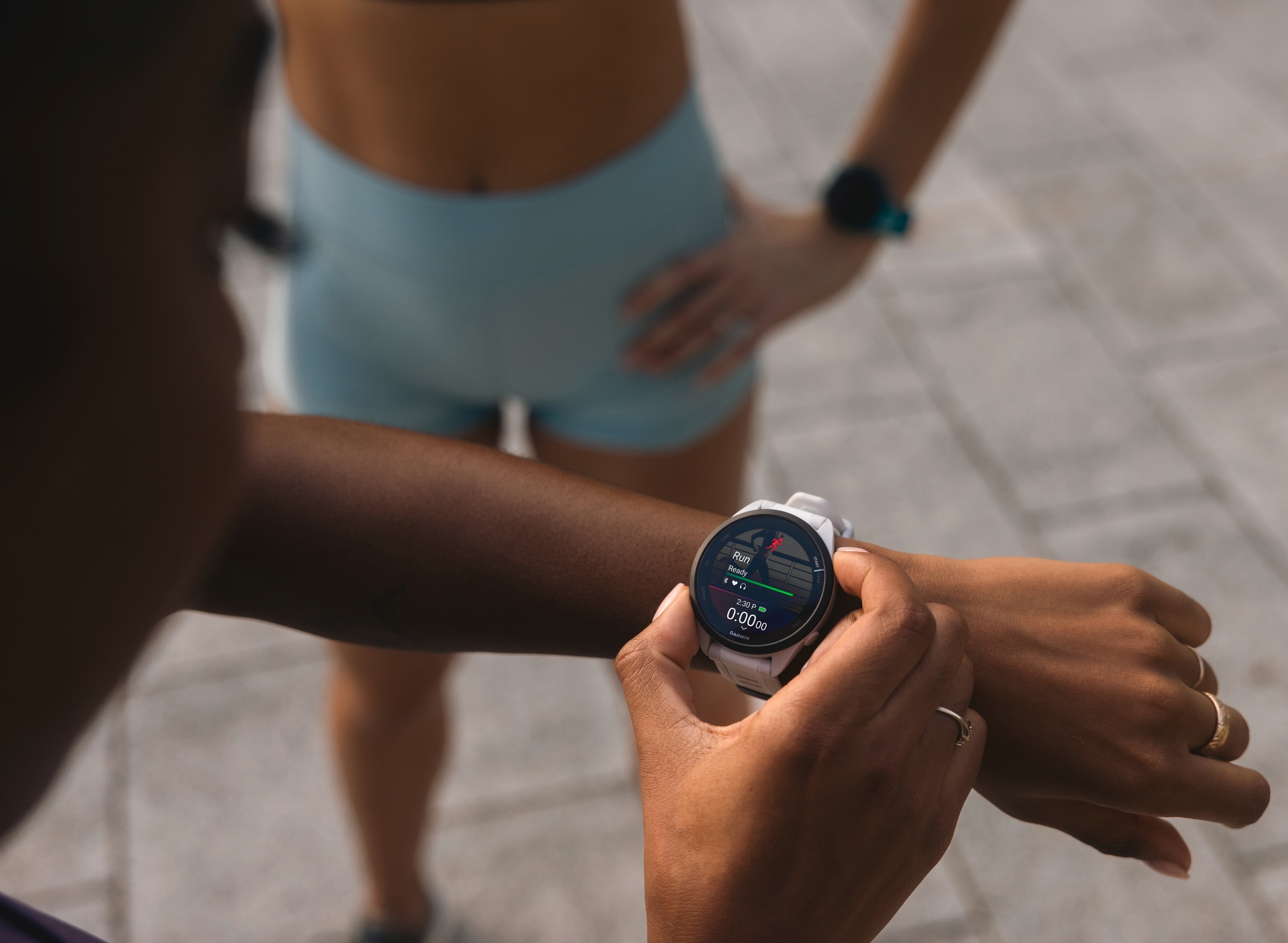 Garmin Smartwatch »Forerunner 165 Music«, (3,04 cm / 1,2 Zoll), 4 GB,)