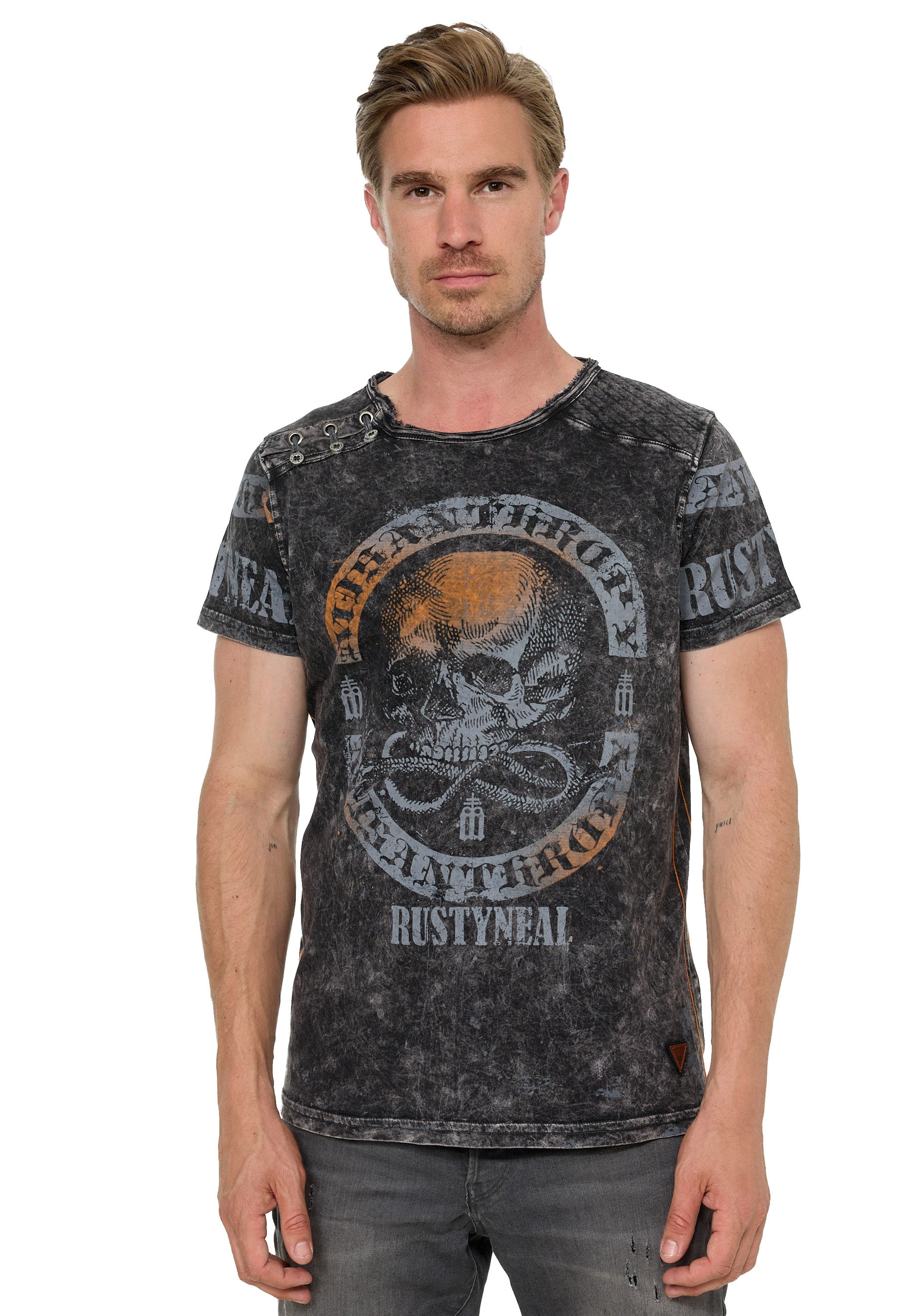 Rusty Neal mit Markenprint