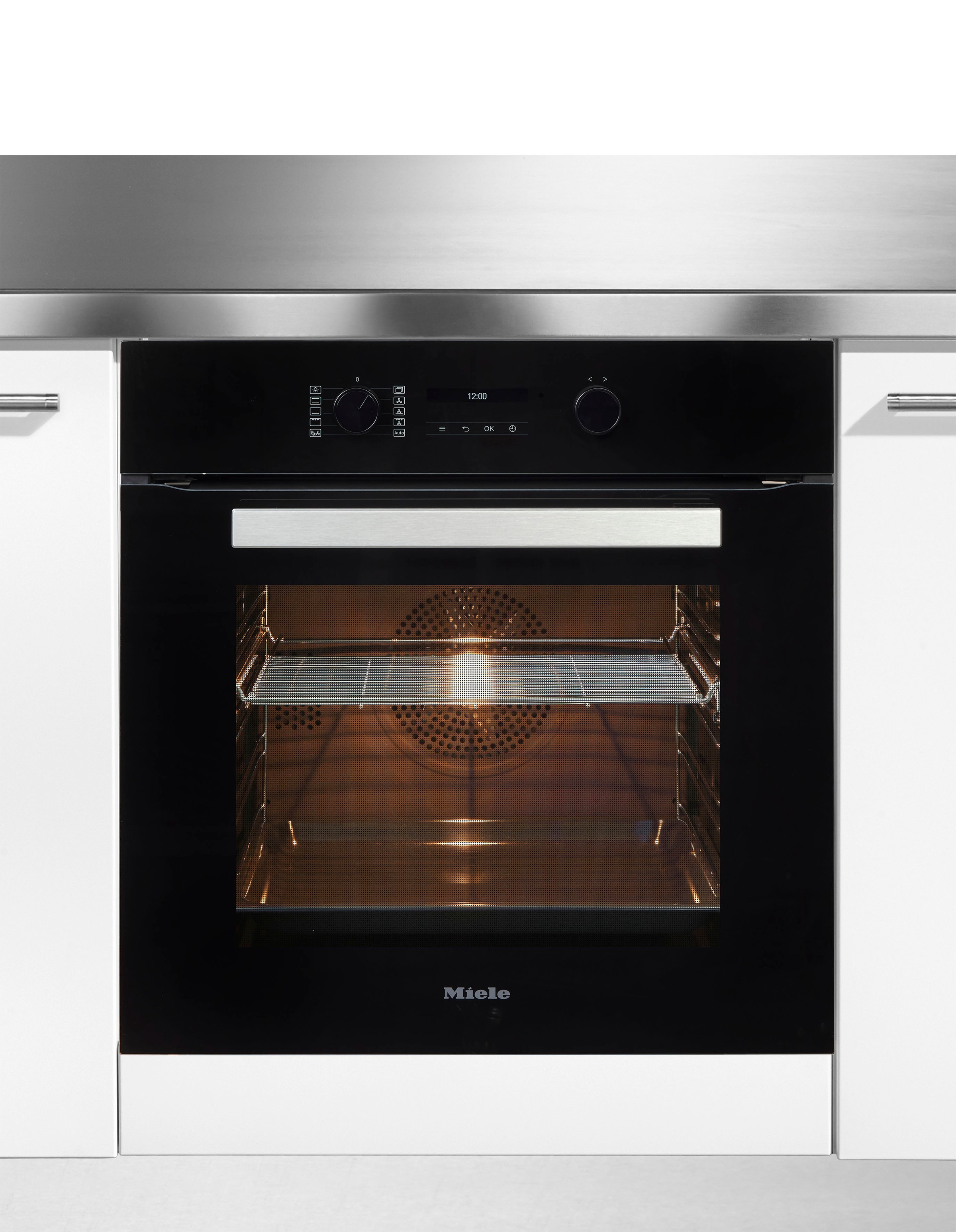 Thumbnail - Miele Einbaubackofen "H 2469 B Active", PerfectClean, Mit AirFry-Funktion und gelochtem Backblech sowie FlexiClip