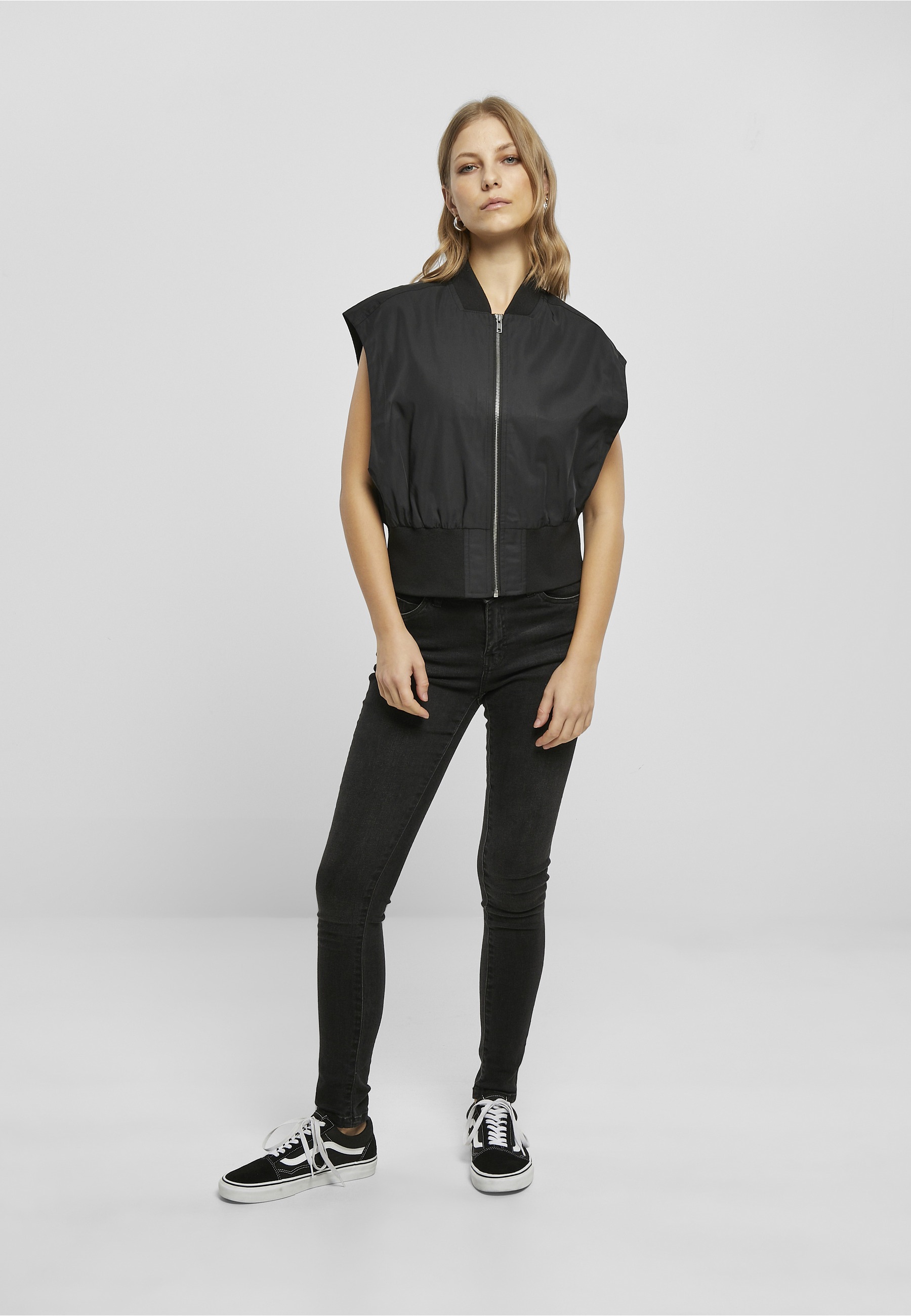 URBAN CLASSICS Steppweste »Urban Classics Damen Ladies Recycled Short Bomber Vest« 1 Stk.