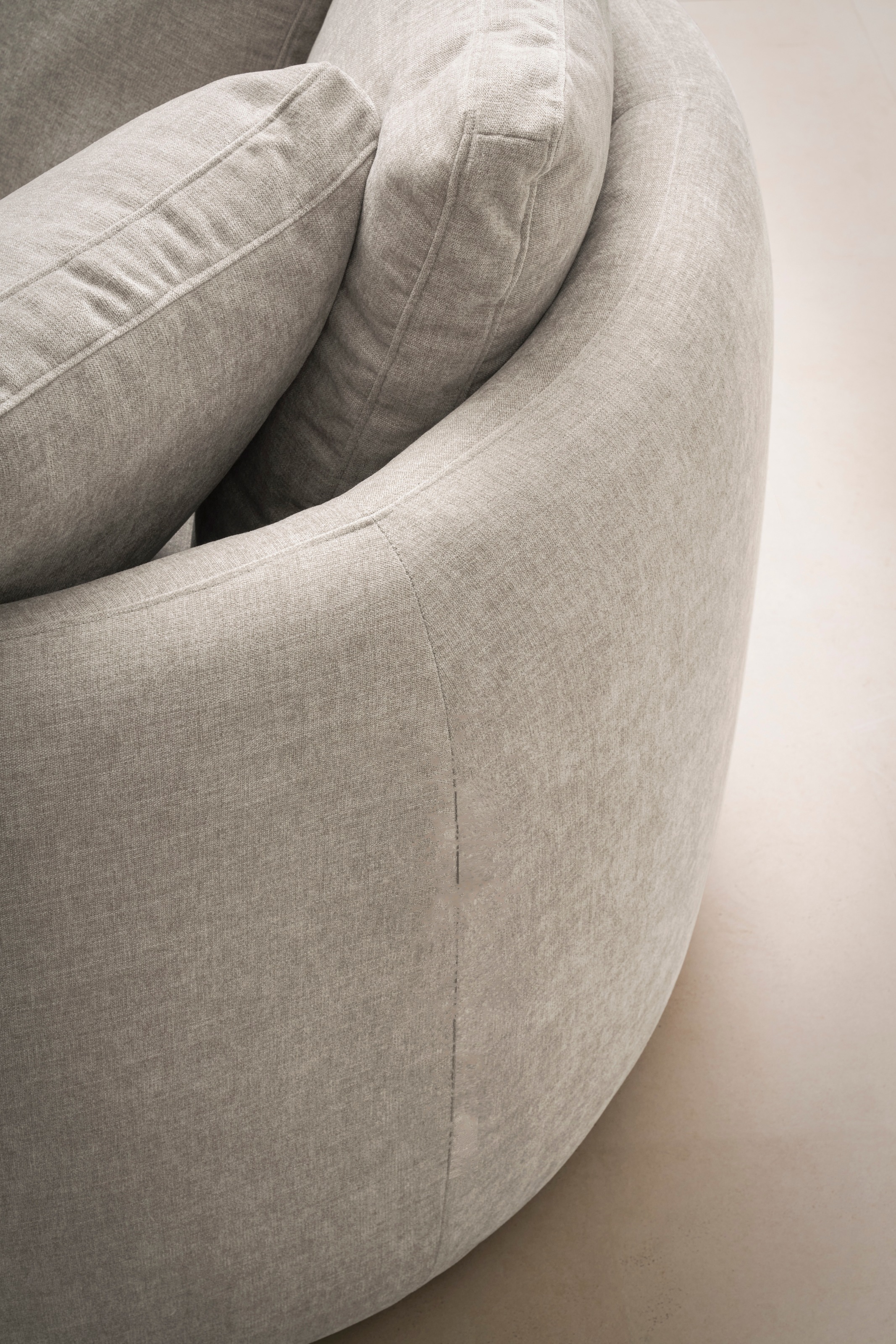 OTTO home Sessel »Kaarl, moderner Rundsessel, Loungesessel, Loveseat« Webstoff, in fünf Farben, inkl. Rückenkissen, zeitloses Design