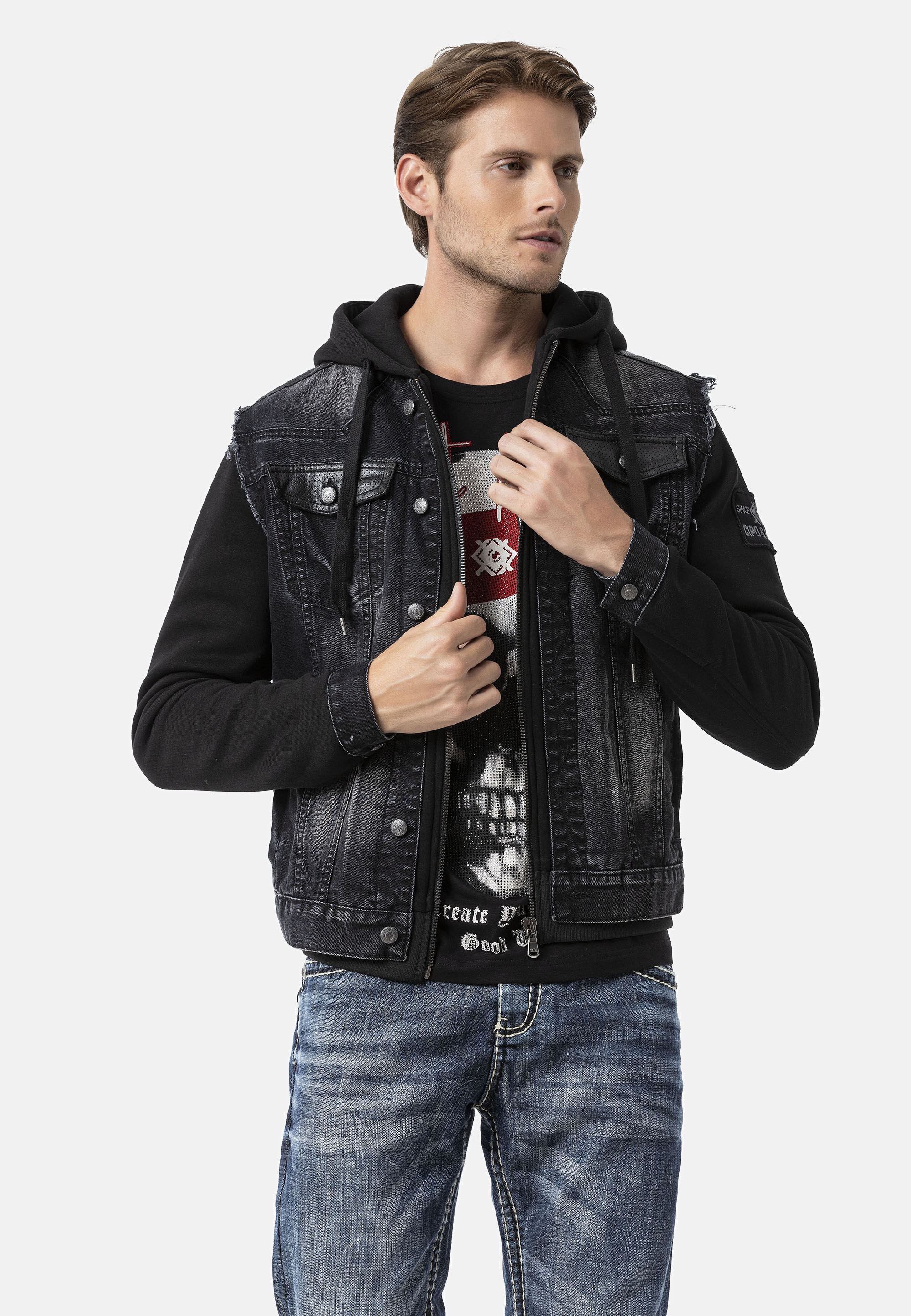 Cipo & Baxx Jeansjacke »CJ307« mit Kapuze Abgerundet mit metallischen Details