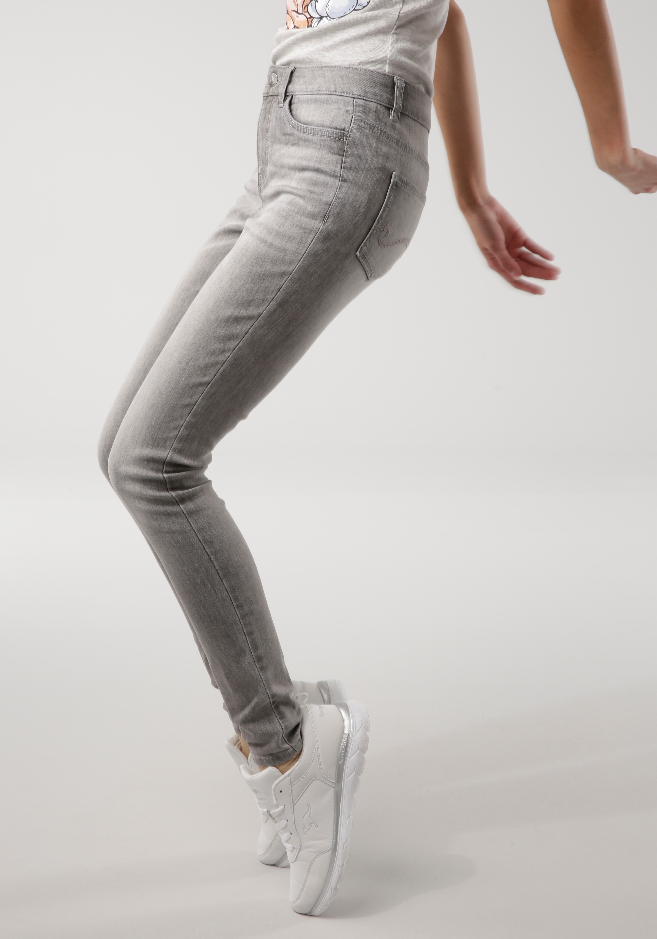 KangaROOS 5-Pocket-Jeans »SUPER SKINNY HIGH RISE«, mit used-Effekt