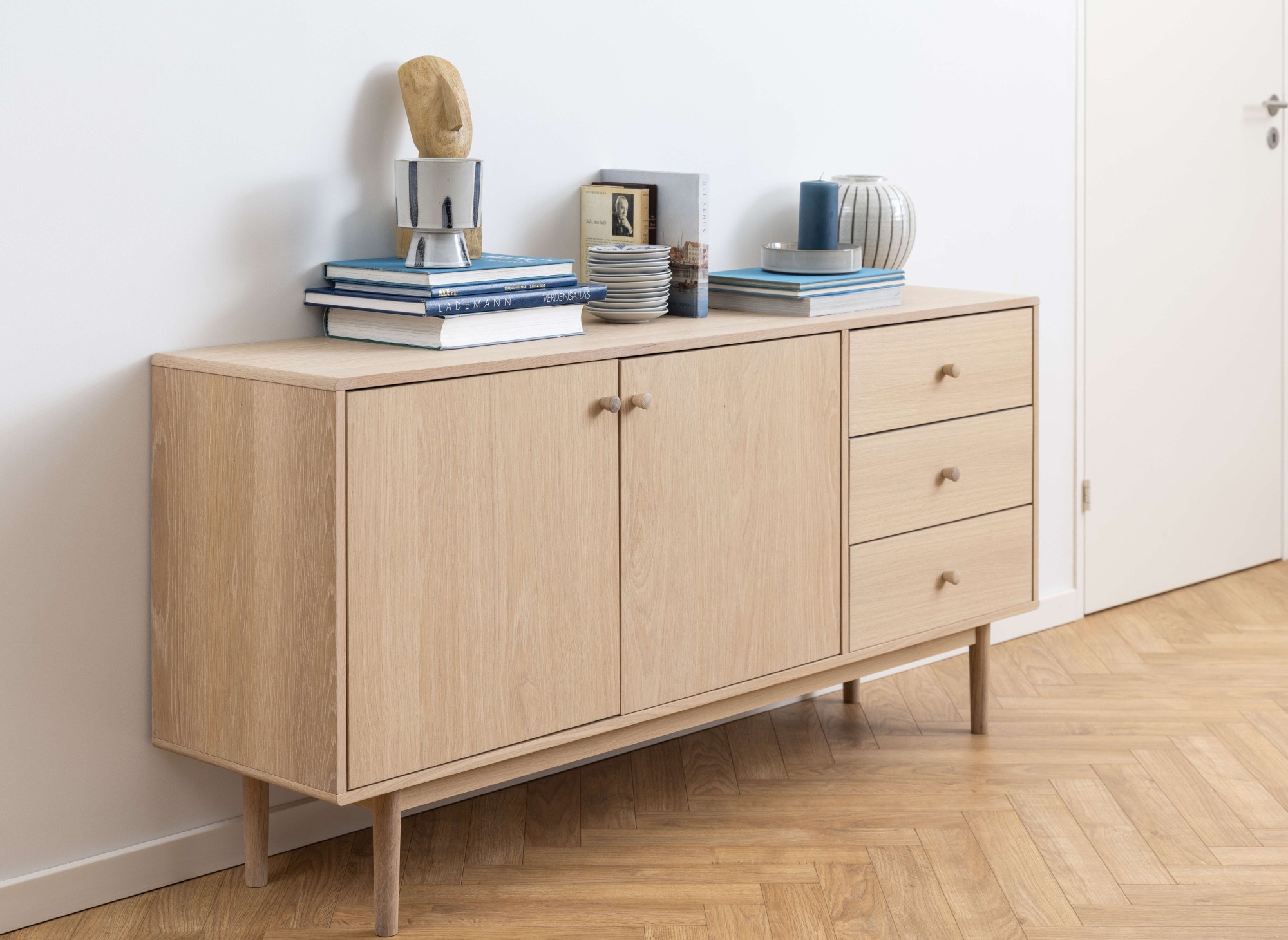 ACTONA GROUP Sideboard "Aston", Eiche/furnier, 2 Türen, 2 Böden, 3 Schublad günstig online kaufen