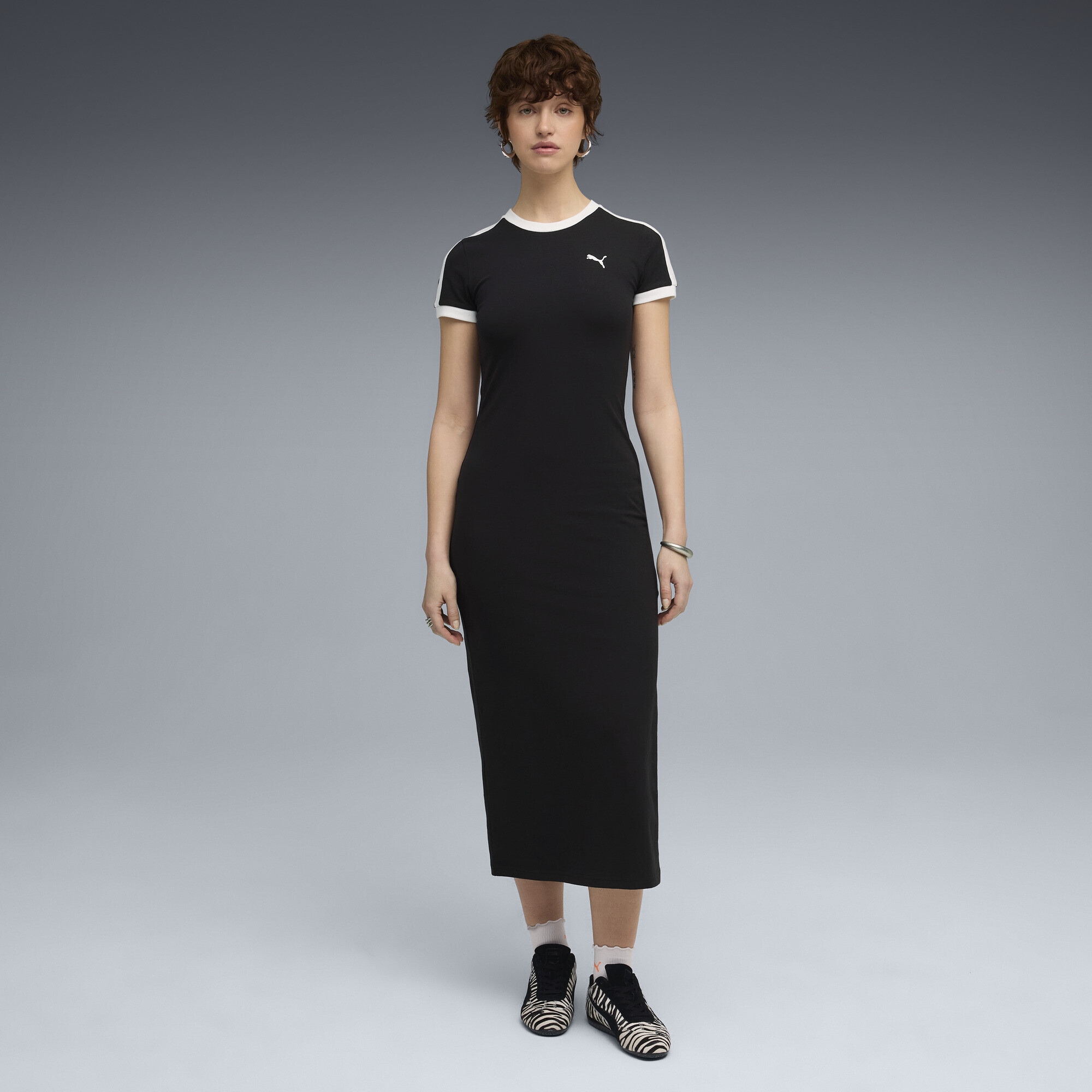 PUMA Sweatkleid »Wardrobe Essentials Slim Fit Kleid Damen«