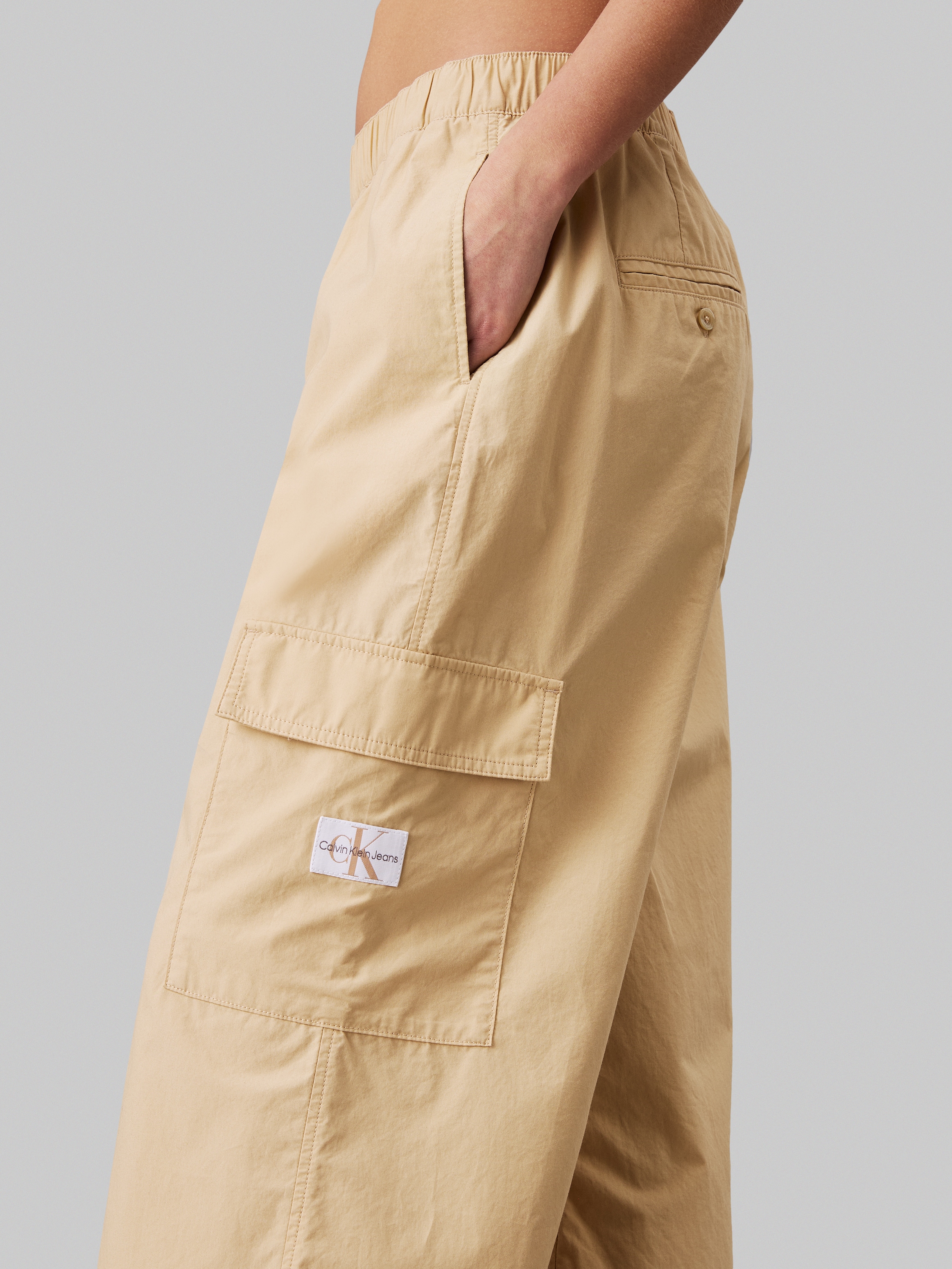 Calvin Klein Jeans Cargohose »COTTON UTILITY CARGO PANTS«, mit Logoprägung