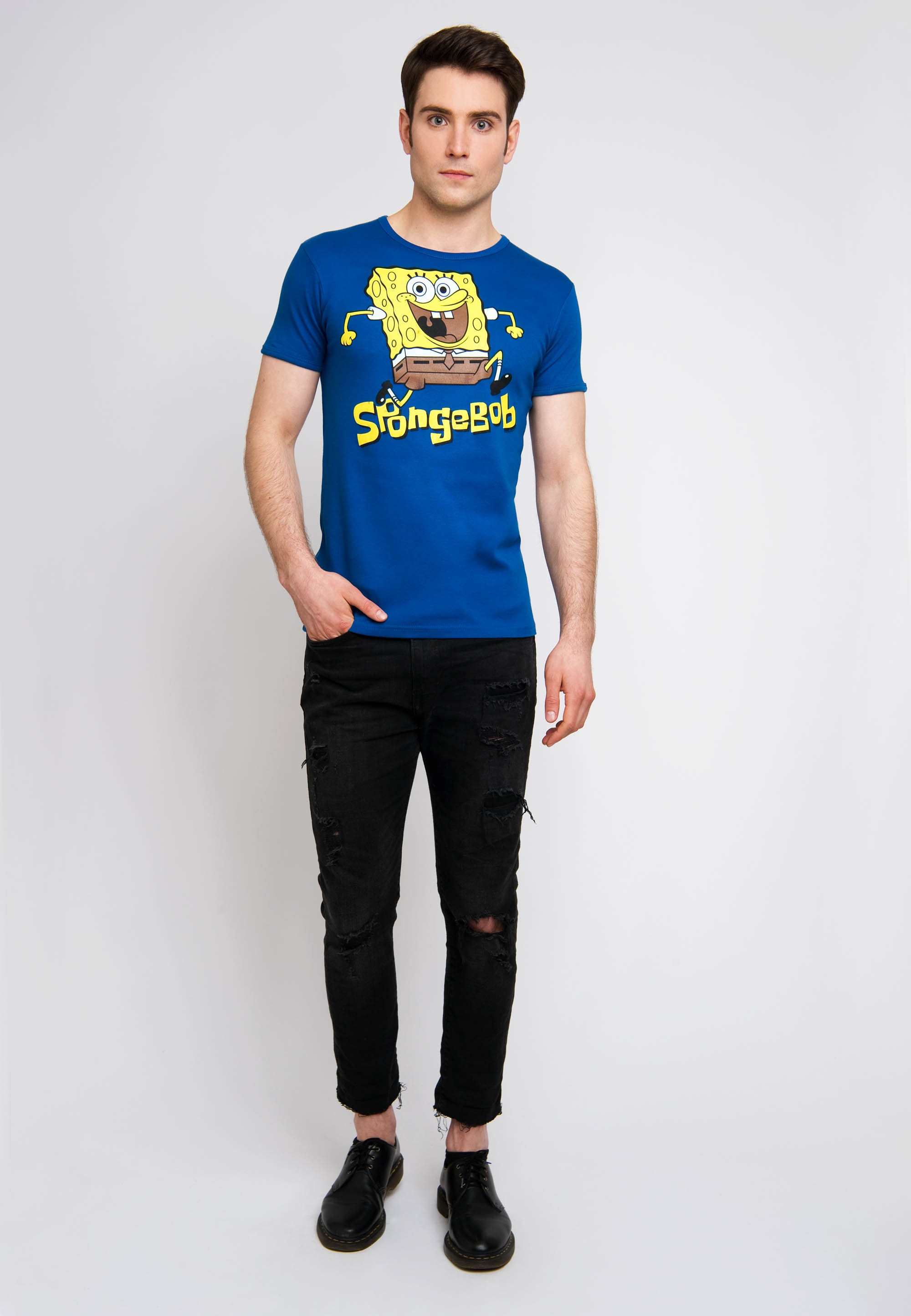 LOGOSHIRT T-Shirt »Spongebob - Jumping«, mit Spongebob-Print und kurzen Ärmeln