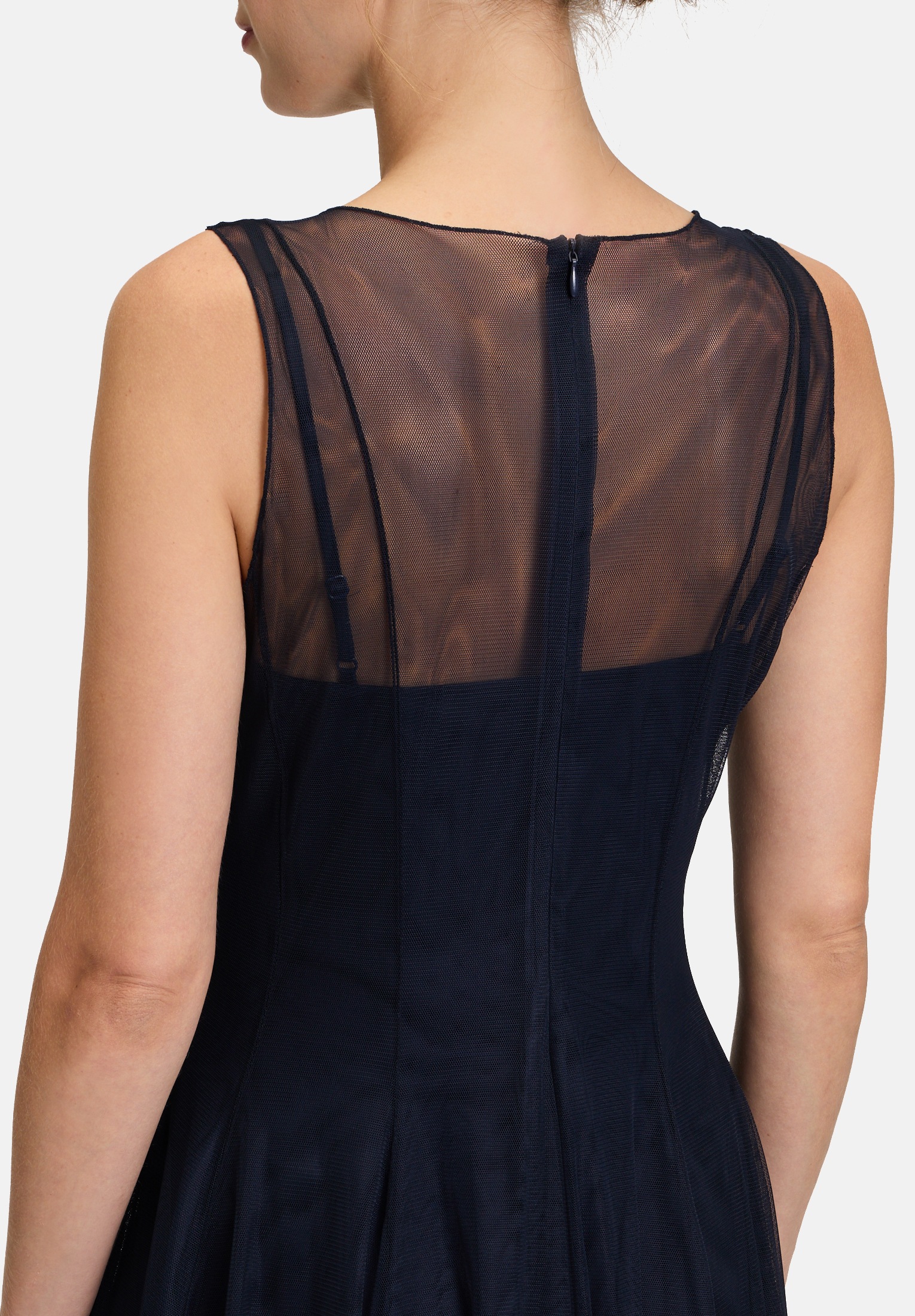 Vera Mont Cocktailkleid »Vera Mont Cocktailkleid figurbetont«, Nahtführung