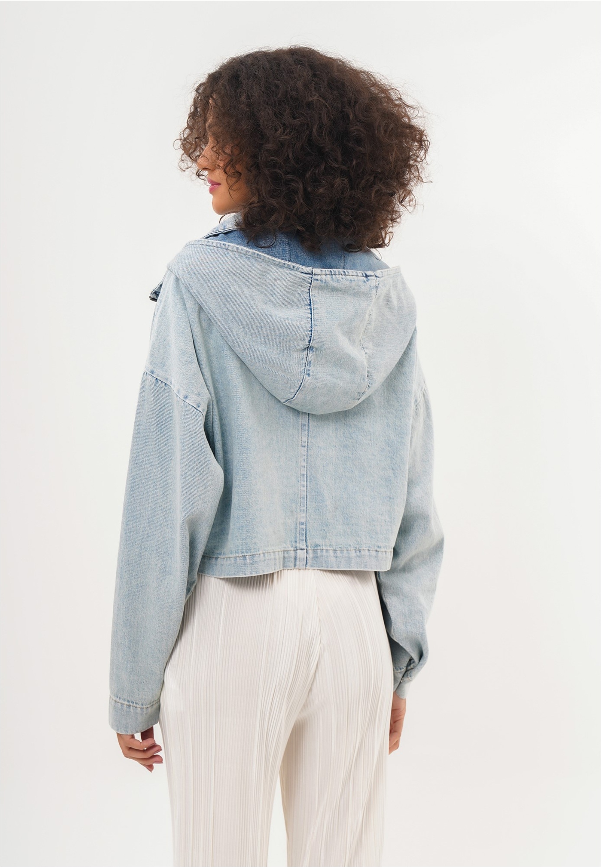 freshlions Jeansjacke »Juliana«, im kuscheligen Design mit Kapuze