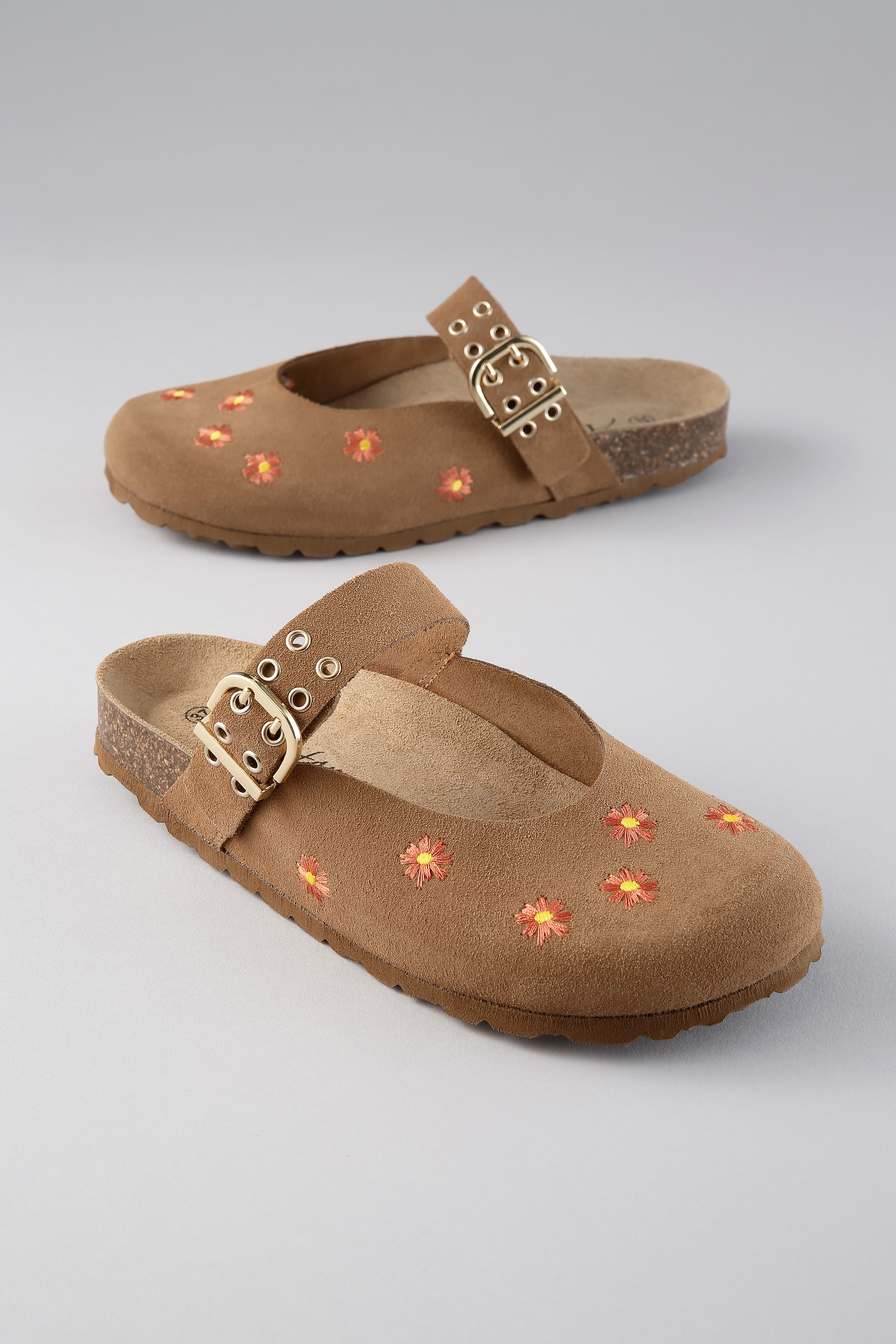 Aniston SHOES Sommerschuh, Sabot mit Blütenstickerei - NEUE KOLLEKTION