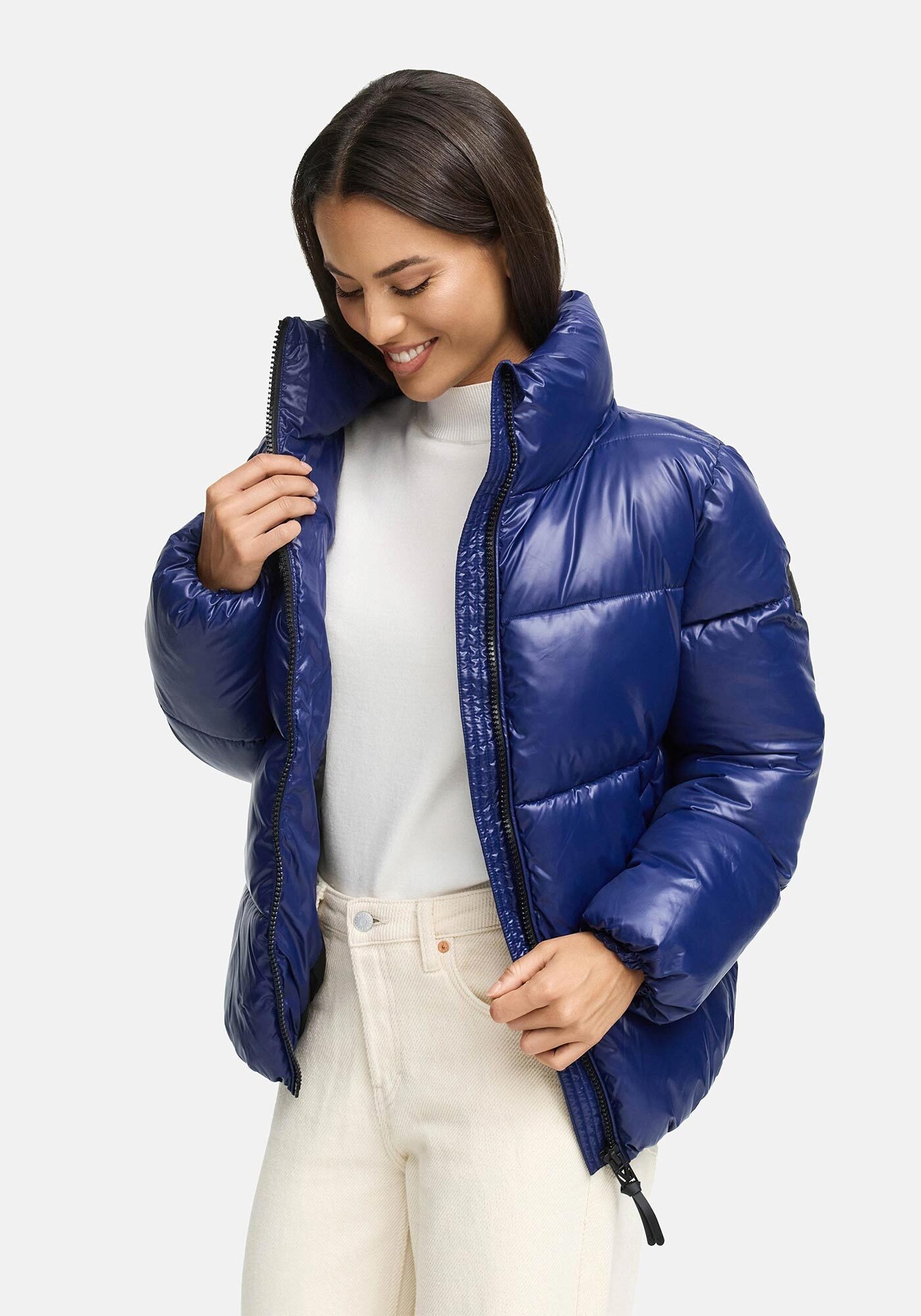 Marikoo Winterjacke »Hazalee«, mit leicht gläzendem Obermaterial und hohem Kragen