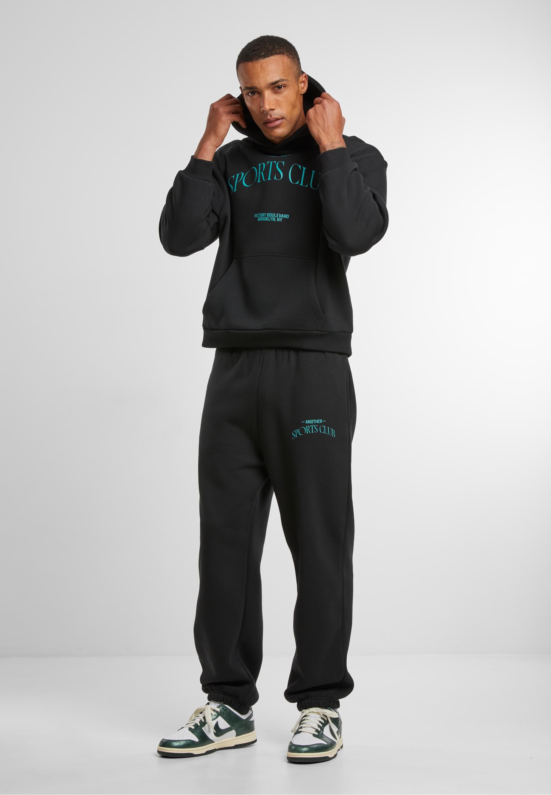 Upscale by Mister Tee Kapuzensweatshirt »Upscale by Mister Tee Another Sports Club Fluffy Hoody«, (1 tlg.)