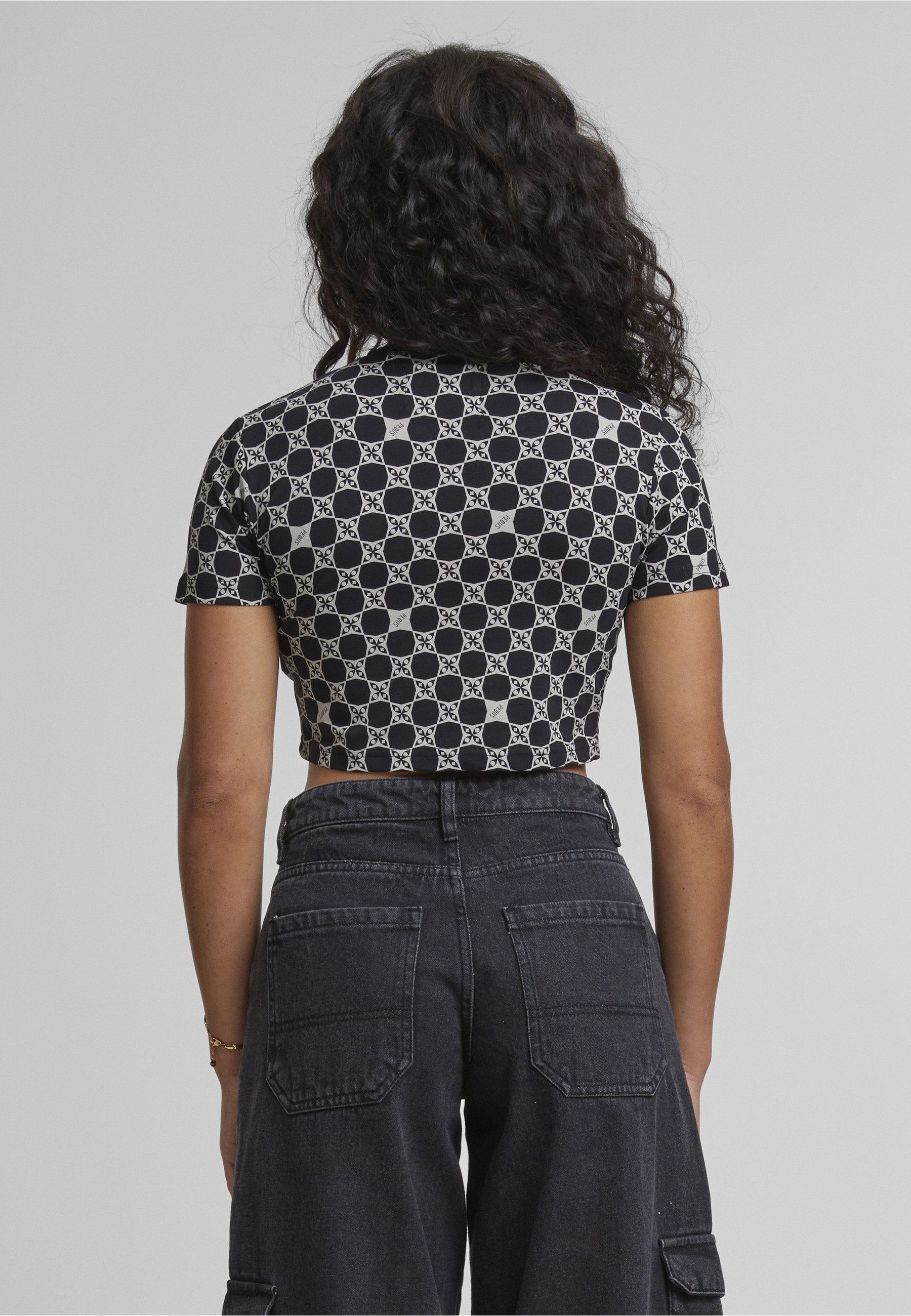 PEQUS T-Shirt »PEQUS Pequs Aether Monogram Top« 1 Stk.