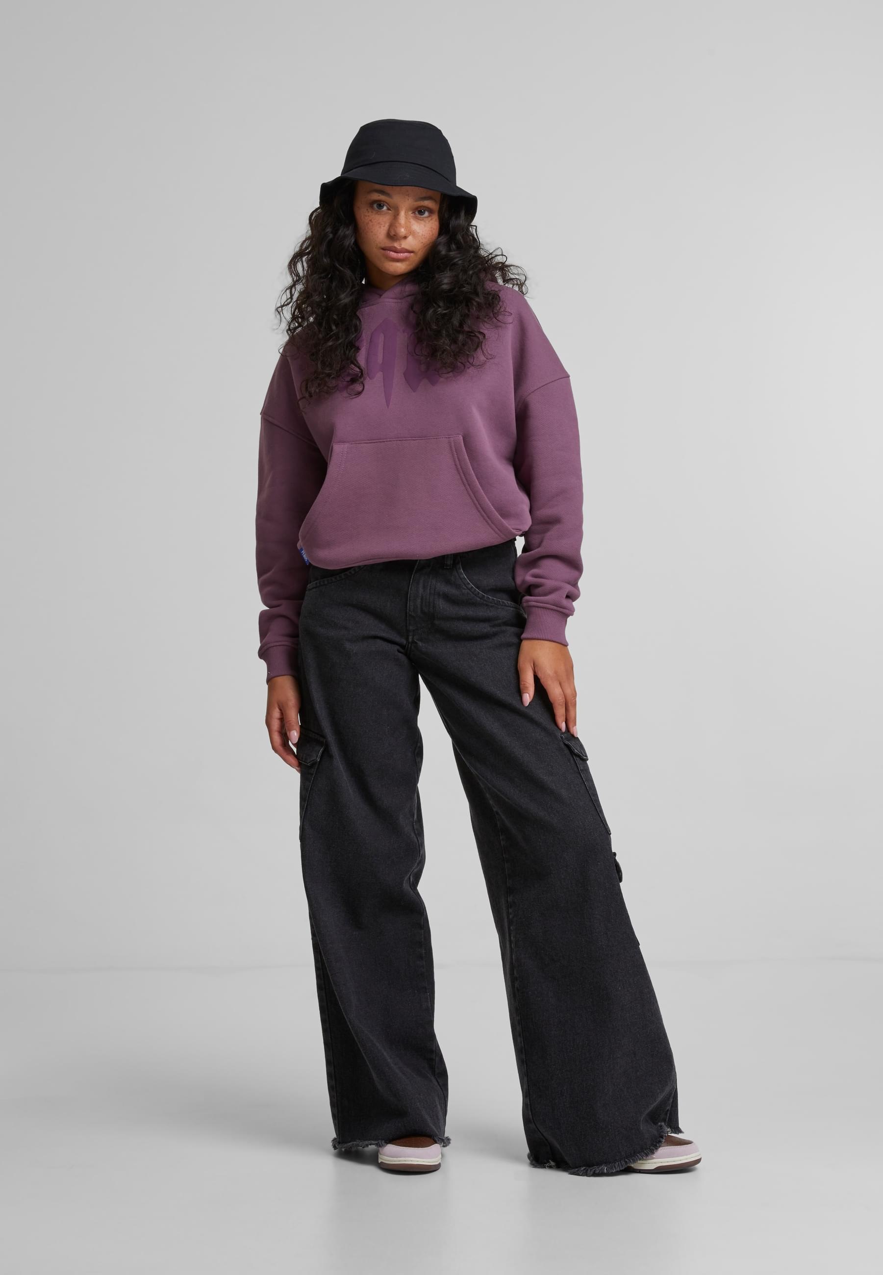 PEQUS Kapuzenpullover »PEQUS PEQUS Cropped Mythic Logo Hoodie«, 1 Stk.
