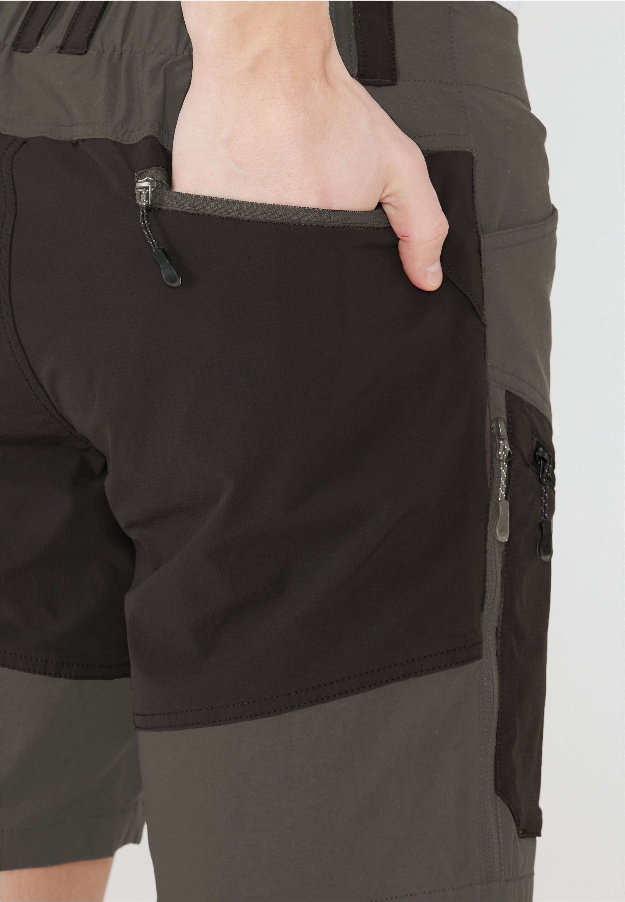 WHISTLER Shorts »Kodiak«, aus funktionalem und wasserabweisendem Material