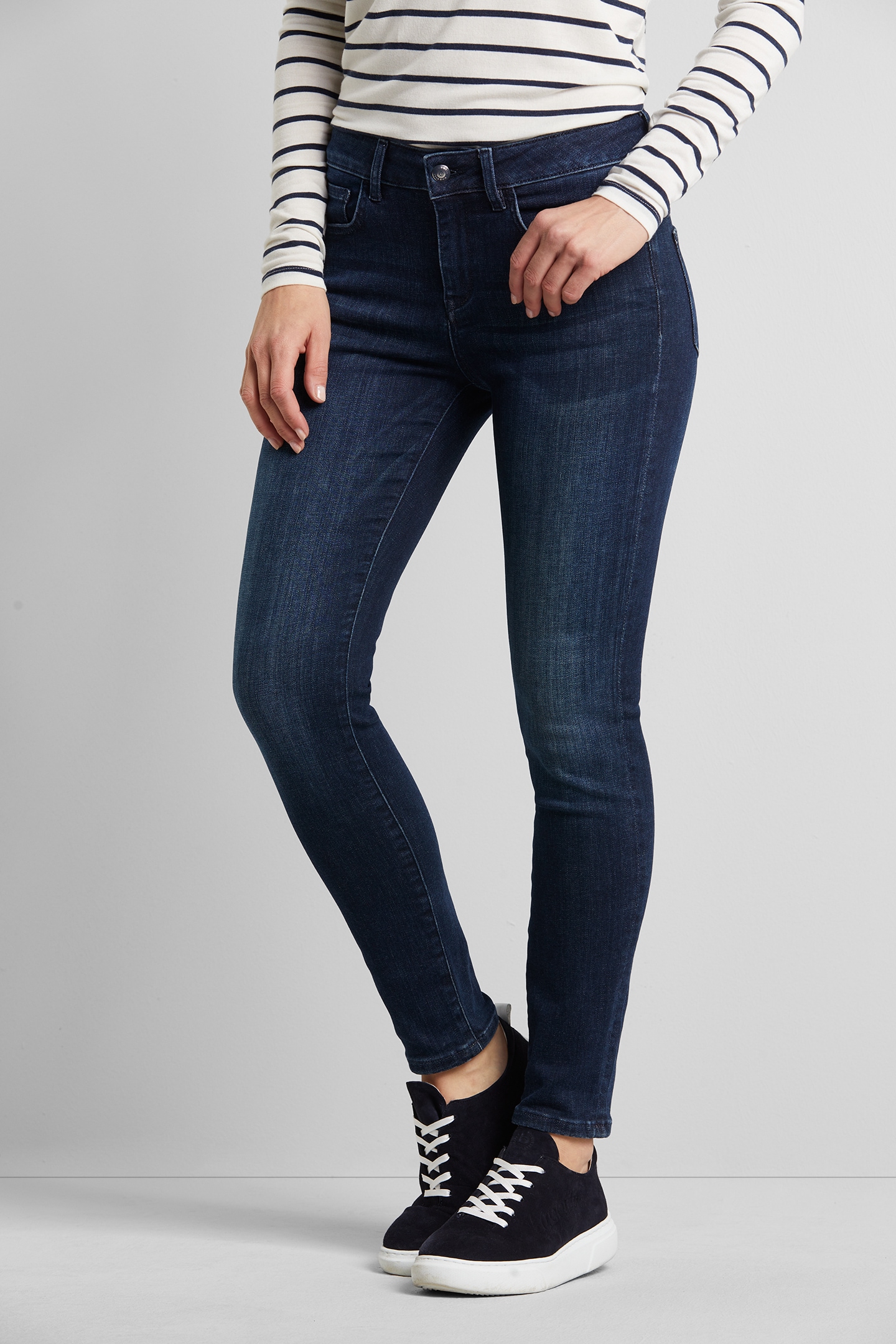 bugatti 5-Pocket-Jeans, in einer coolen Optik online bestellen | BAUR