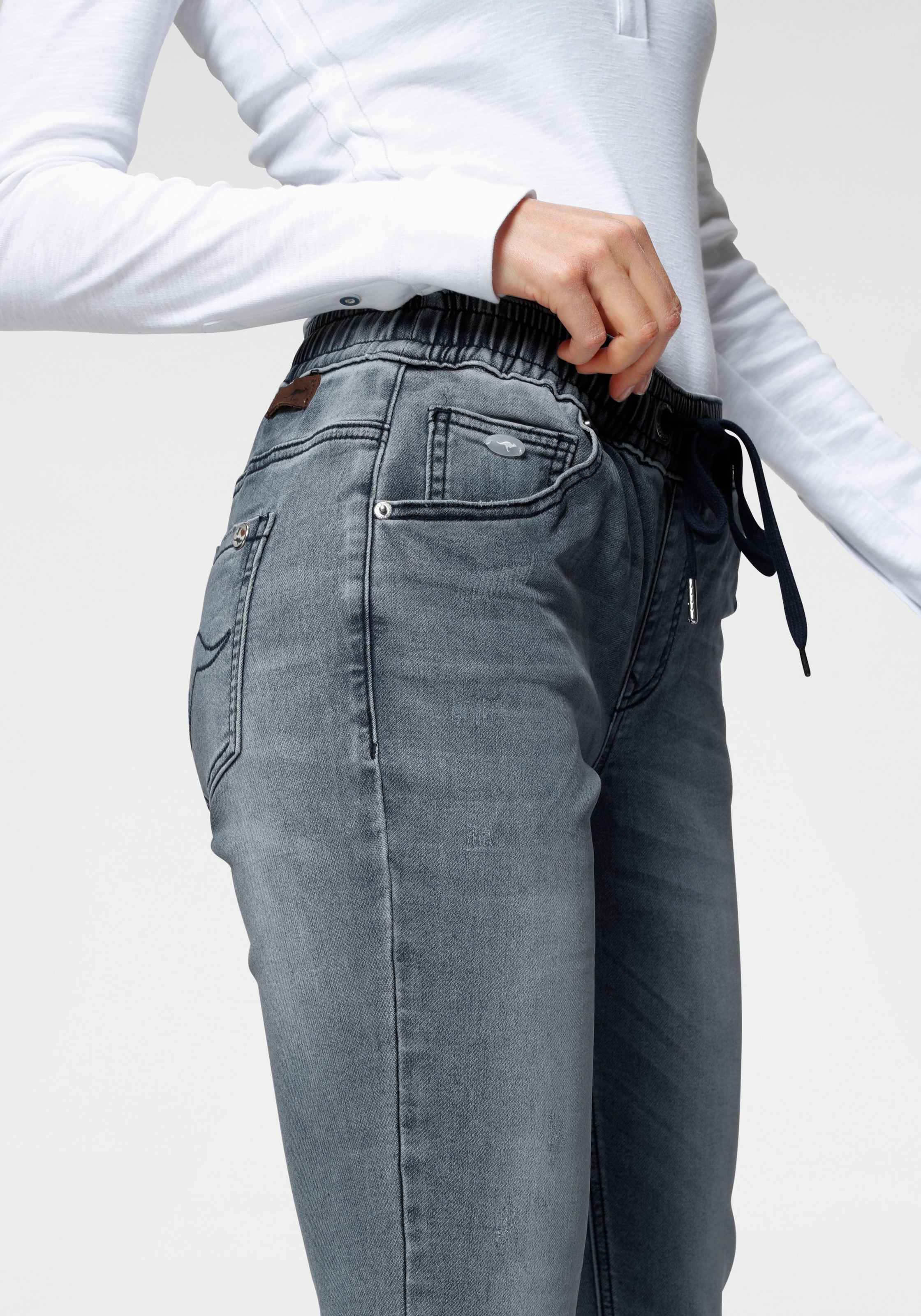 Jogg Pants KANGAROOS, Damen, Gr. 44, N-Gr, blau (light blau), Denim/Jeans, Obermaterial: 59% Baumwolle, 40% Polyester, 1% Elasthan, Destroyed-Effekte, figurbetont lang, Jeans Jogg Jeans Treggings, entspannte Passform, Topseller 2
