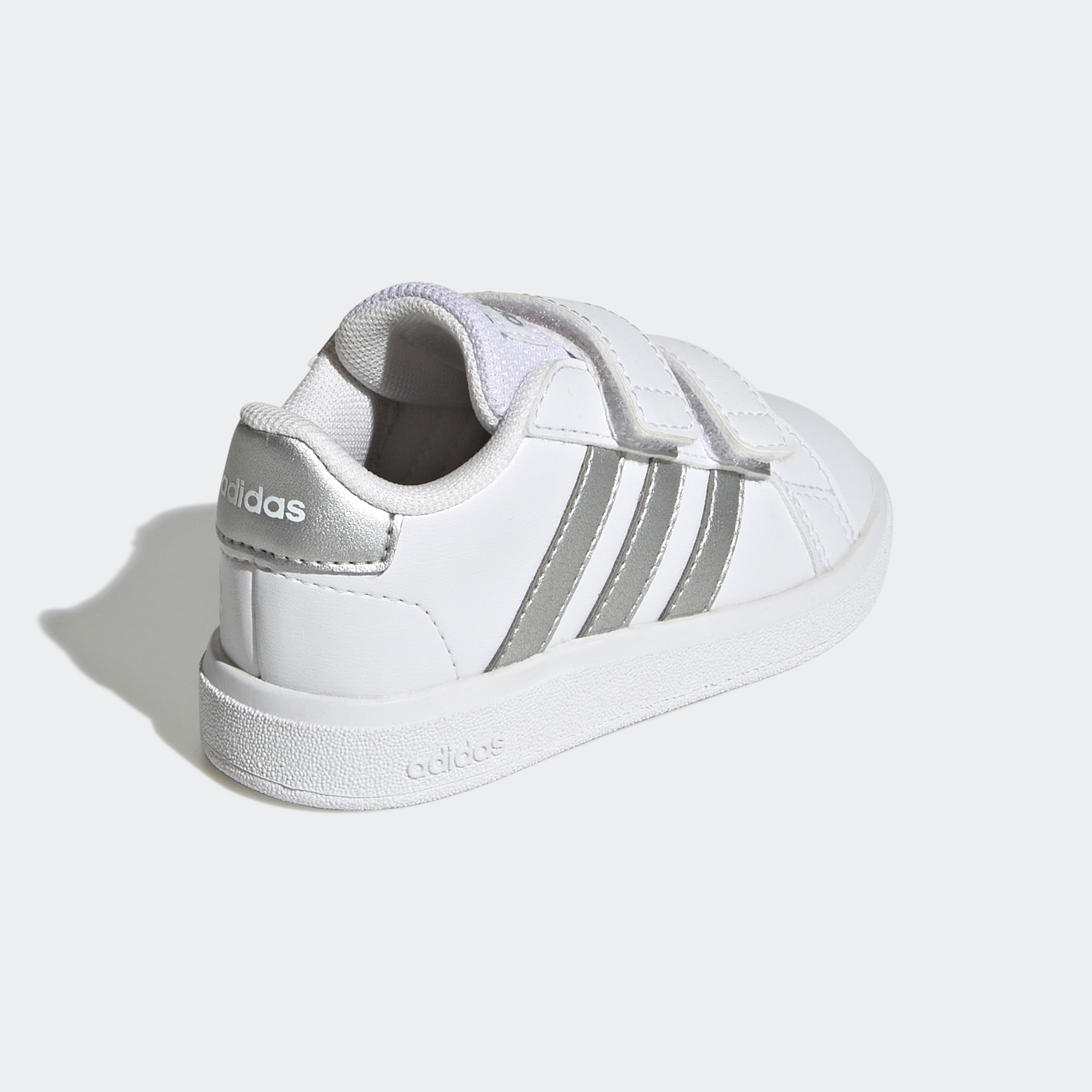 adidas Sportswear Sneaker »GRAND COURT LIFESTYLE HOOK AND LOOP«, Design auf den Spuren des adidas Superstar