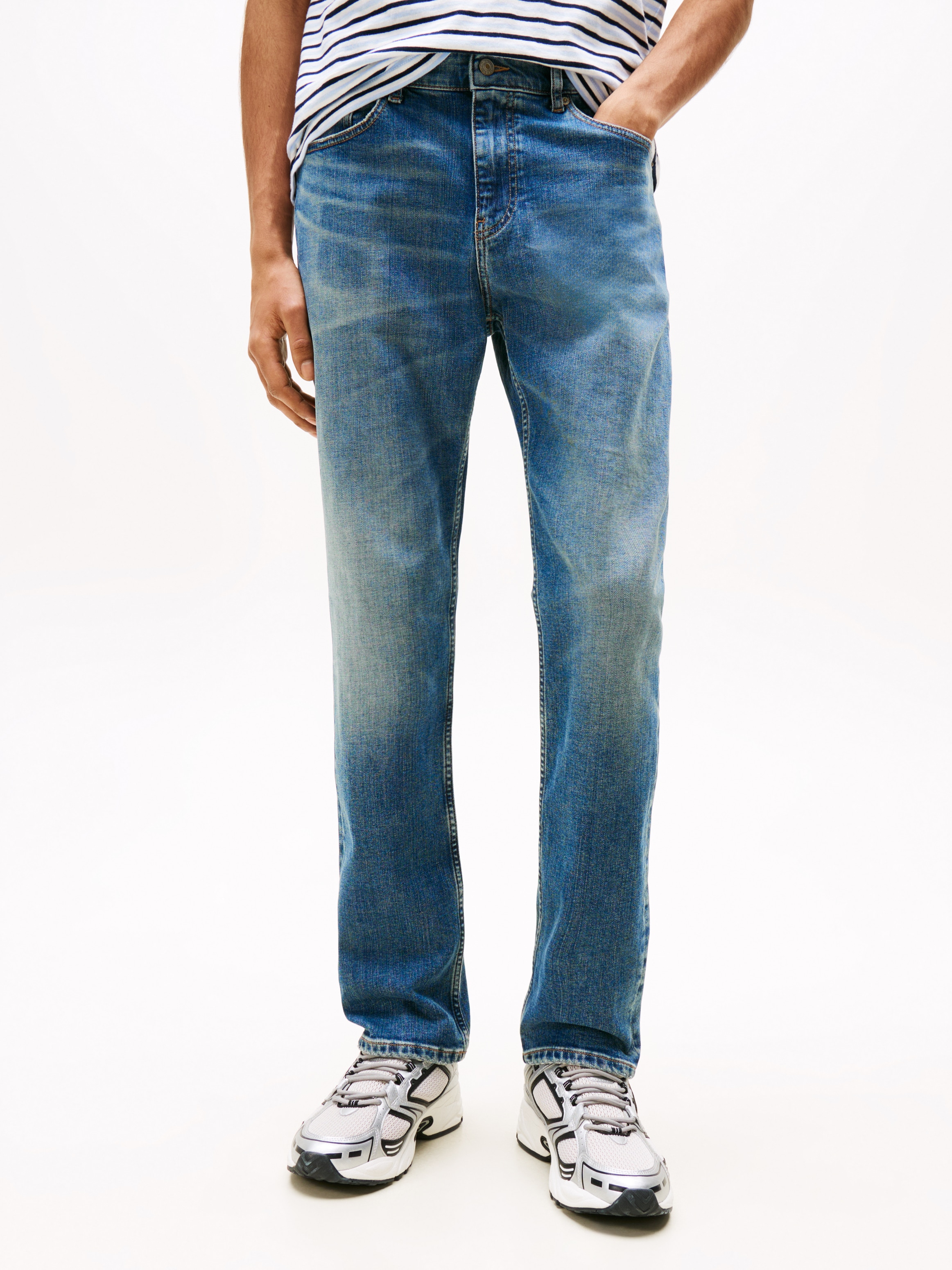 Tommy Jeans Slim-fit-Jeans "Ryan Regular Slim Straight" Slim‑Straight‑Jeans günstig online kaufen