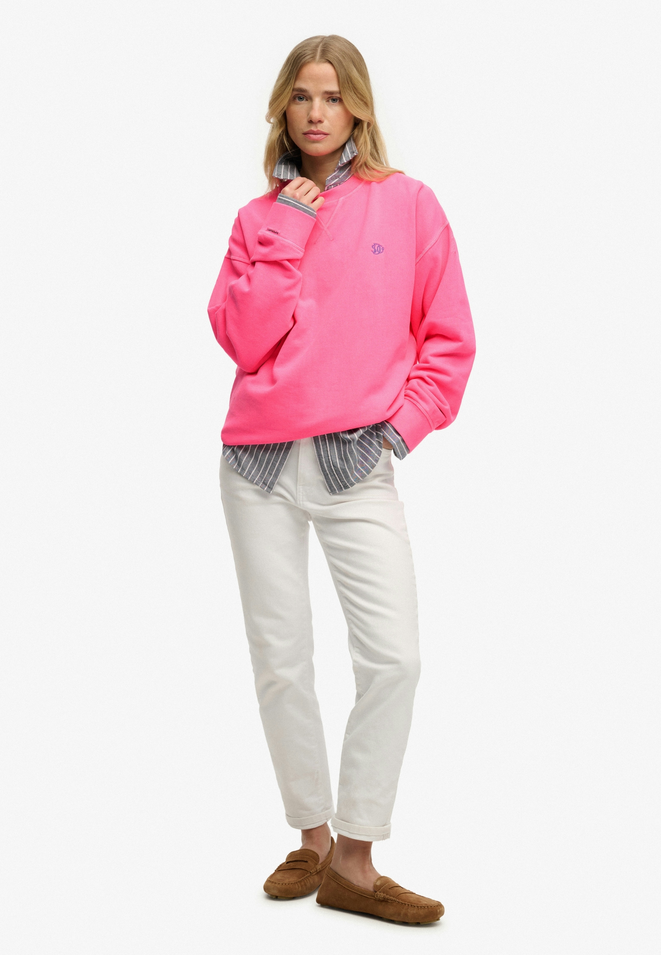 Superdry Sweatshirt »STUDIOS RELAXED CREW«, aus Baumwolle und Sweatware, Relaxed Fit, mit Rundhalsausschnitt

