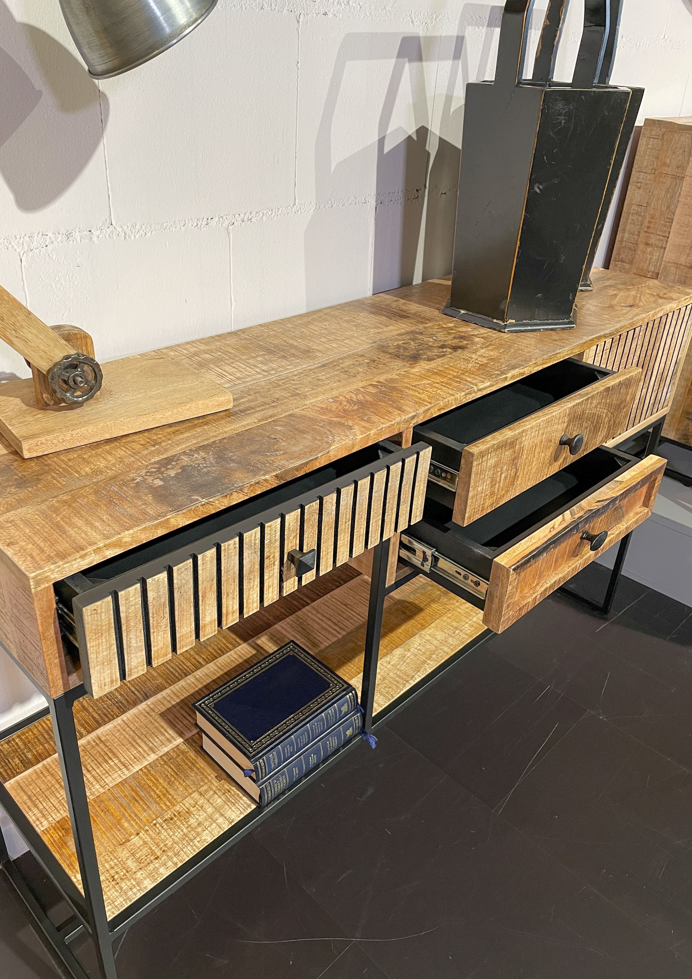 Gutmann Factory Konsole