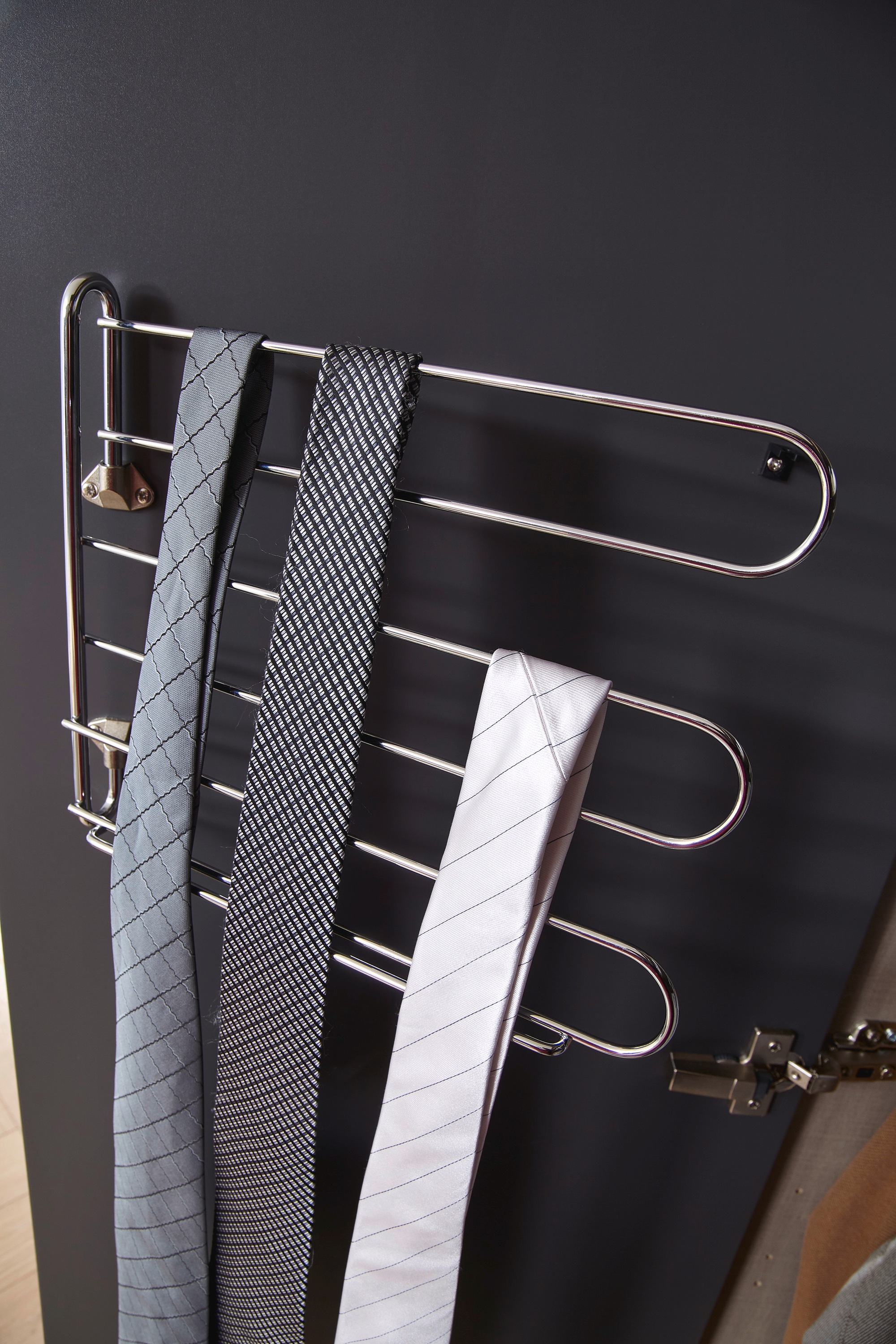 rauch Drehtürenschrank »Purisma«, mit Schubladen und umfangreichem Zubehör, mit Soft-Close-Funktion