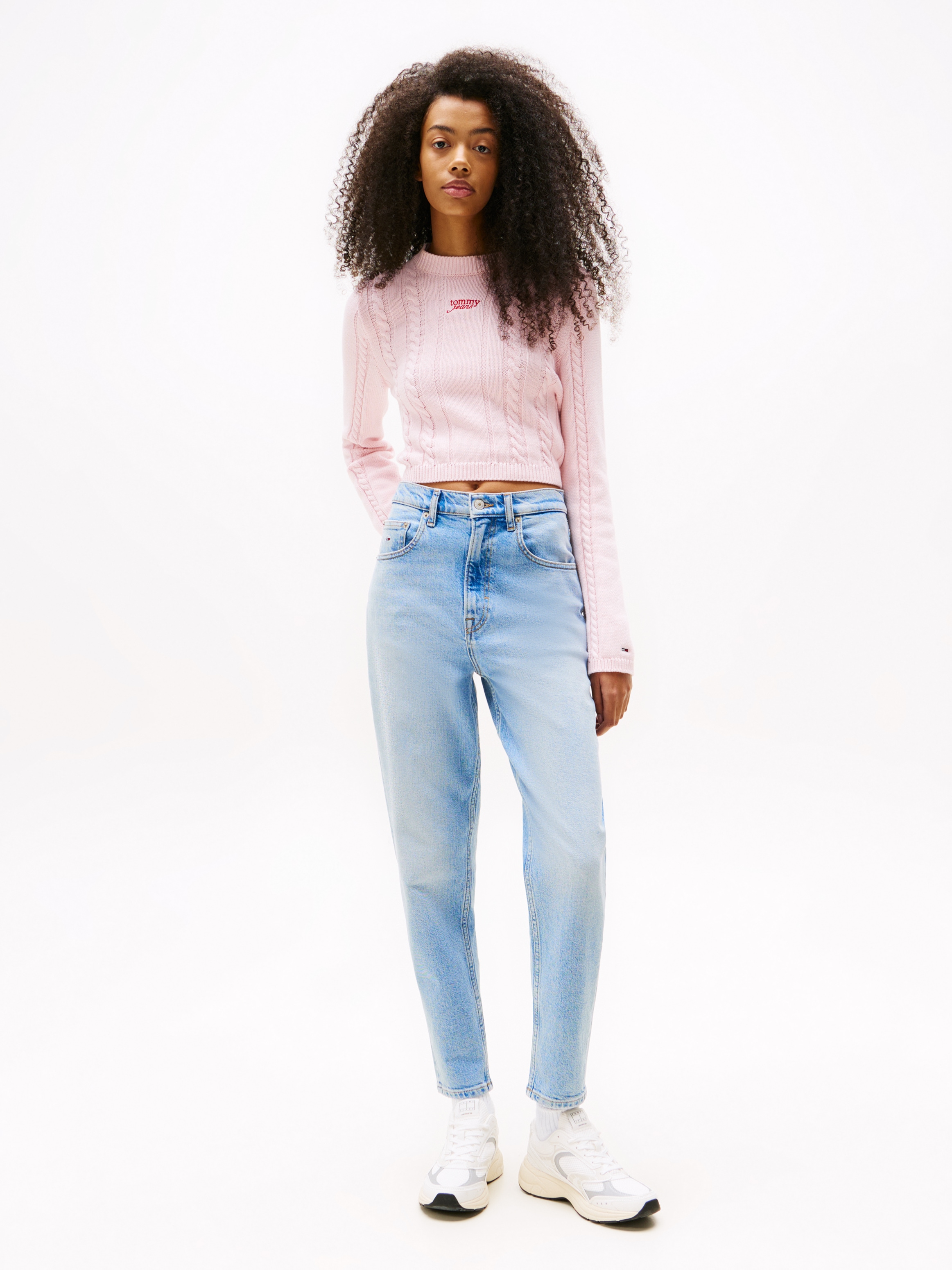 Tommy Jeans Mom-Jeans »MOM JEAN UH TPR«, mit Logo-Stickereien, in knöchelfreier Länge