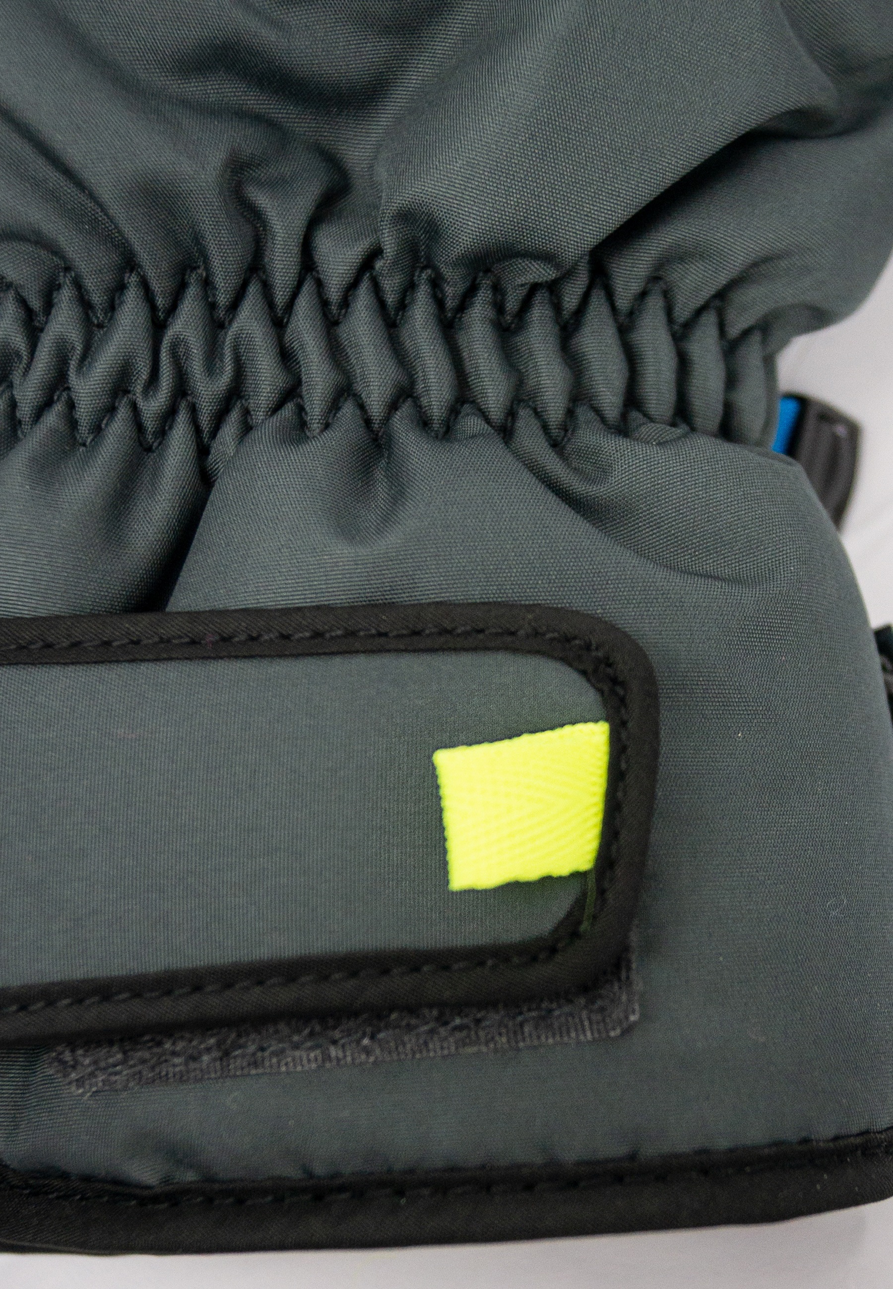 Reusch Skihandschuhe »Bradley R-TEX® XT«, in schickem Design