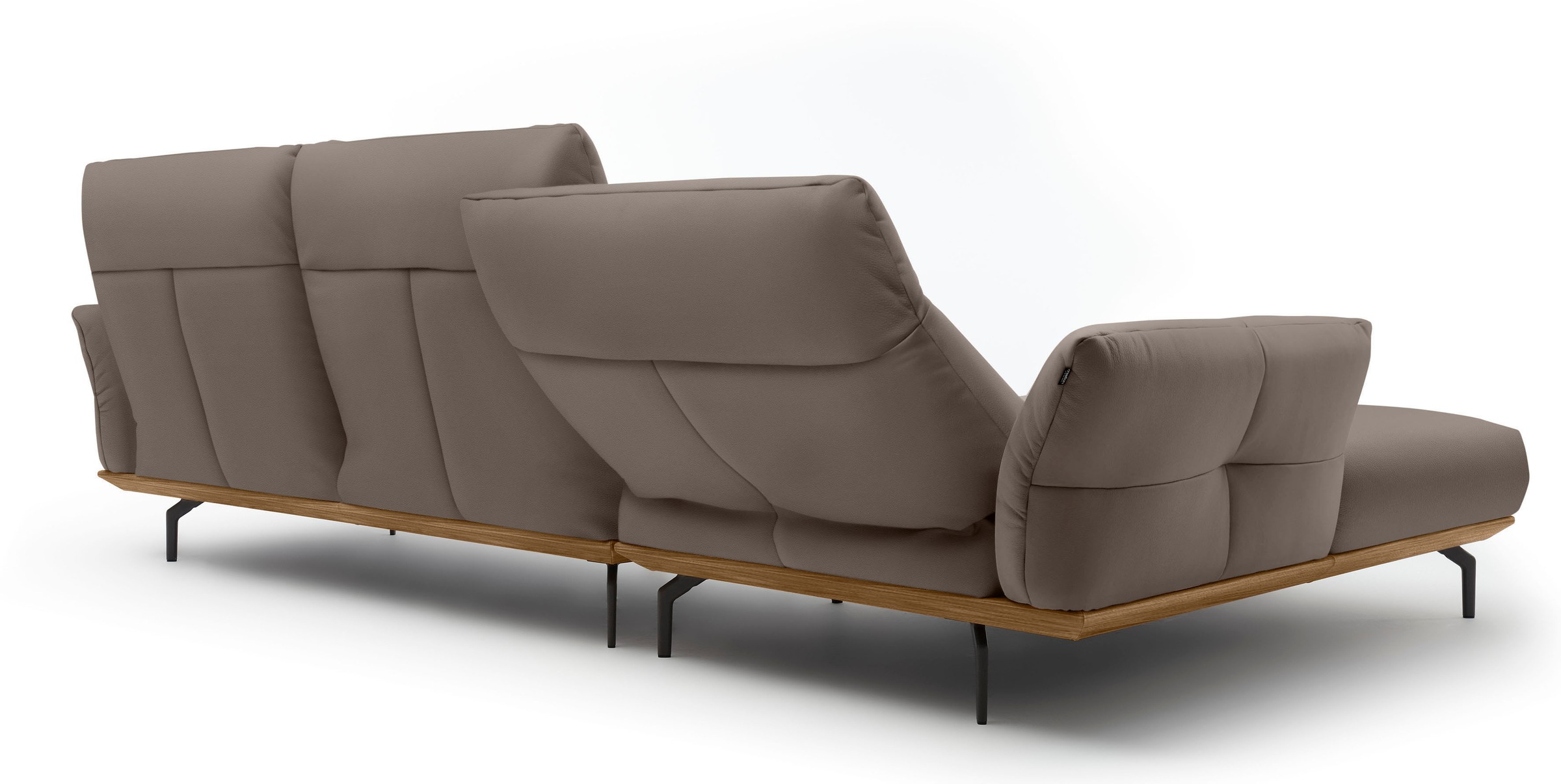 Creation BY ROLF BENZ Ecksofa »CR.460«, Sockel in Nussbaum, Winkelfüße in Umbragrau, Breite 318 cm