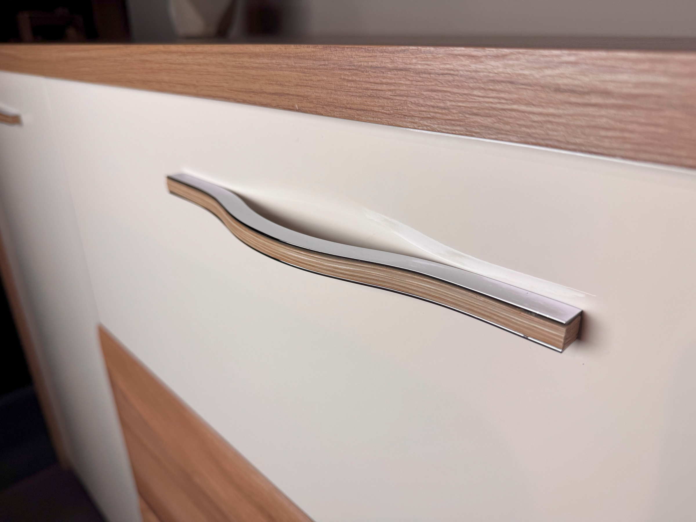 Home affaire Kommode "Gala, melaminbeschichtet und beige hochglänzend UV la günstig online kaufen