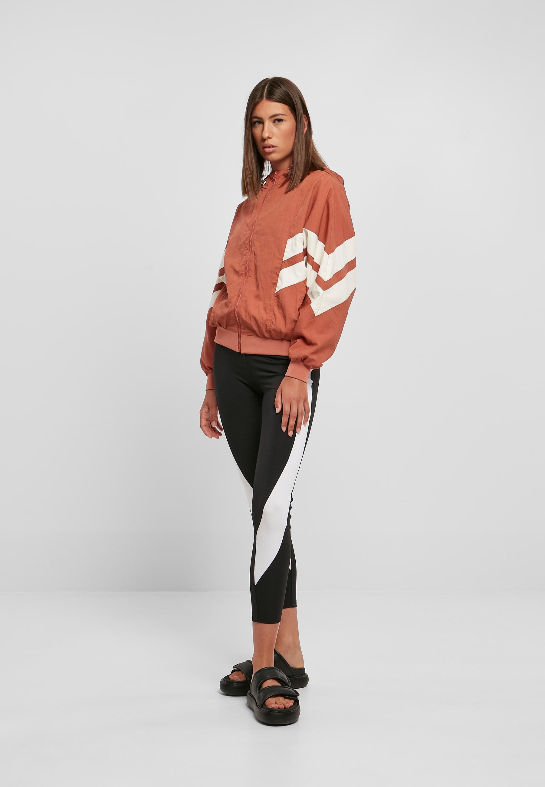URBAN CLASSICS Allwetterjacke »Urban Classics Damen Ladies Crinkle Batwing Jacket«, (1 St.), mit Kapuze
