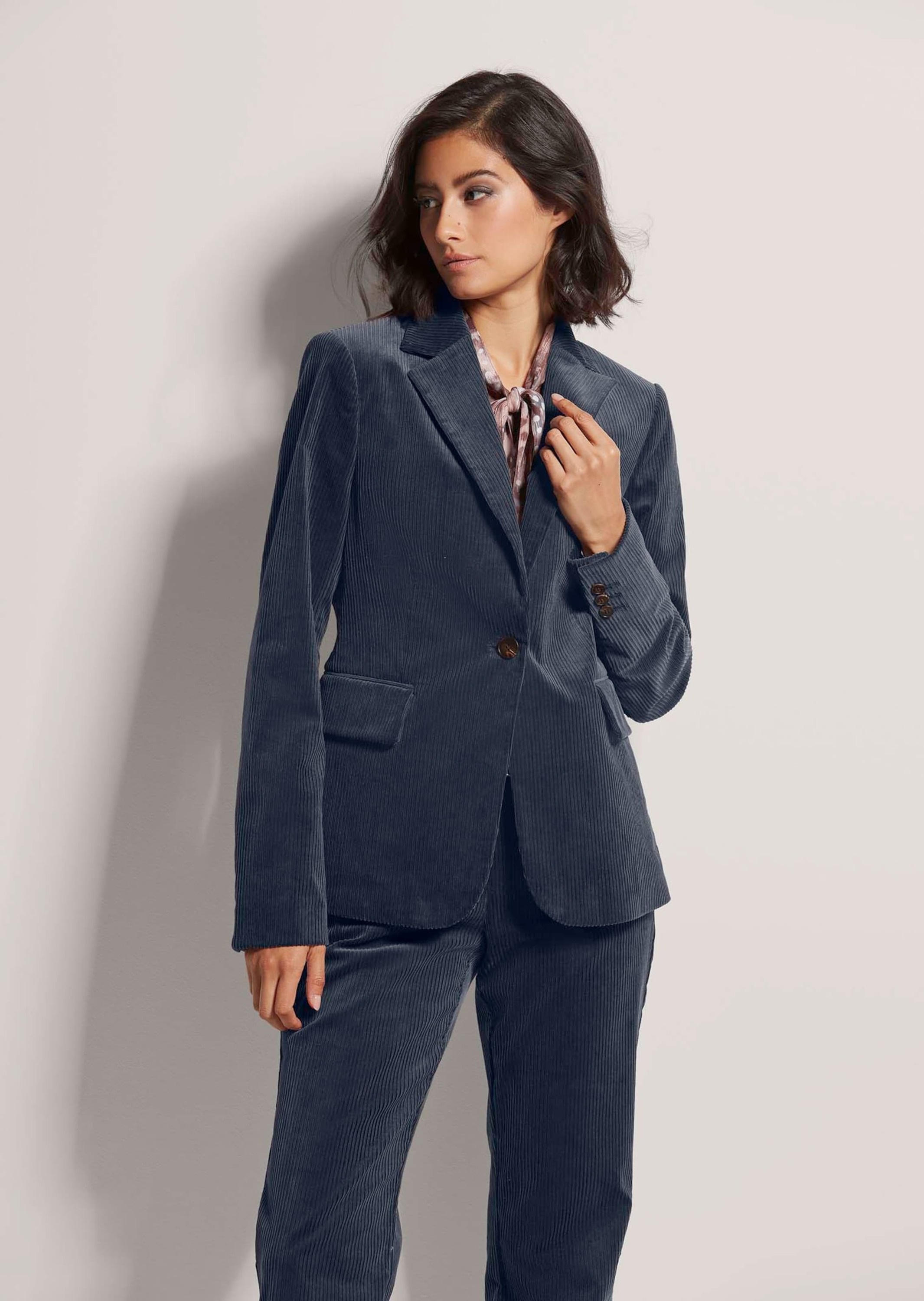 Thumbnail - MADELEINE Jerseyblazer "Cordblazer Klassischer Cordblazer mit Reverskragen" Cord