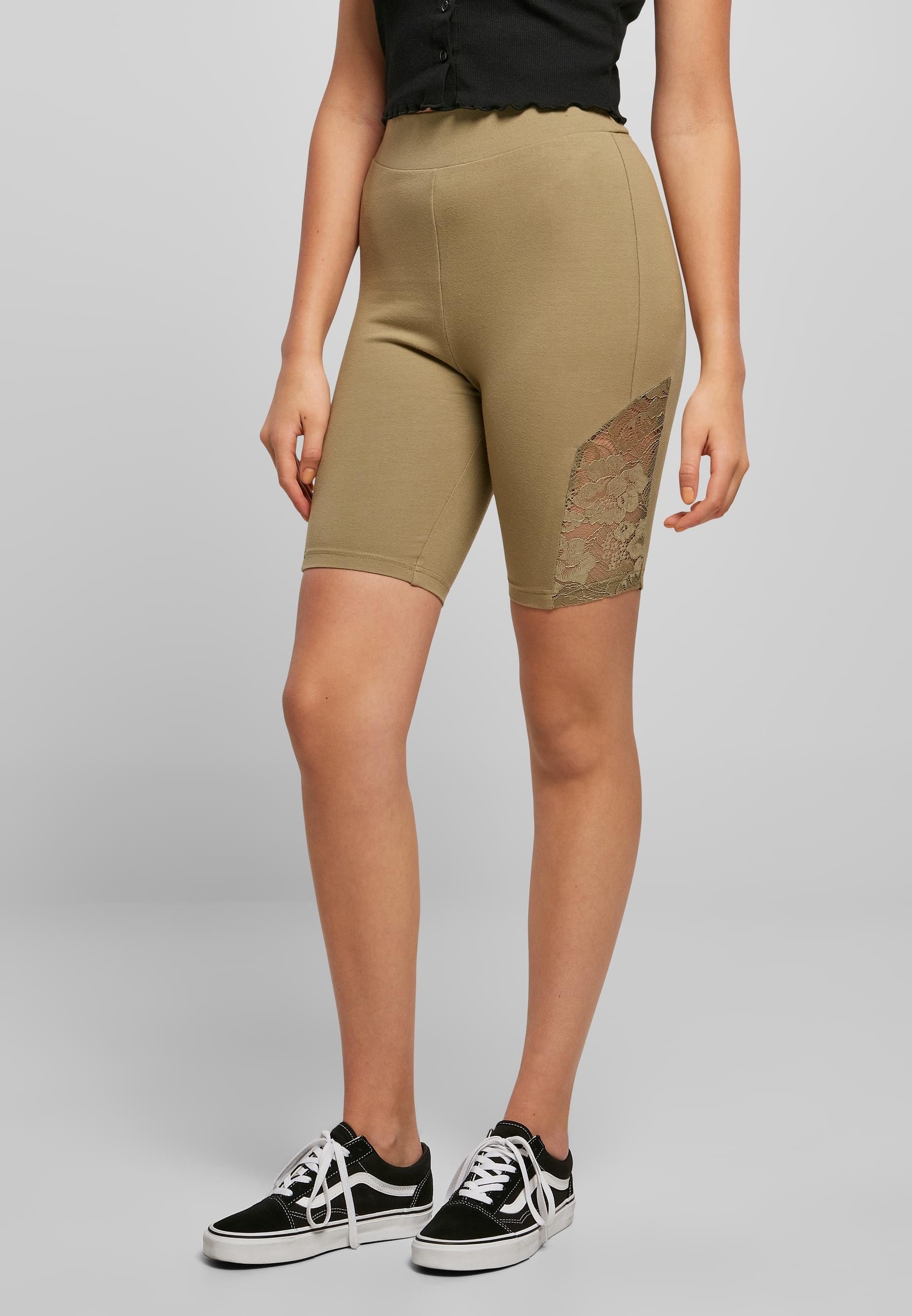 URBAN CLASSICS Radlerhose »Urban Classics Damen Ladies High Waist Lace Inset Cycle Shorts«, (1 tlg.)