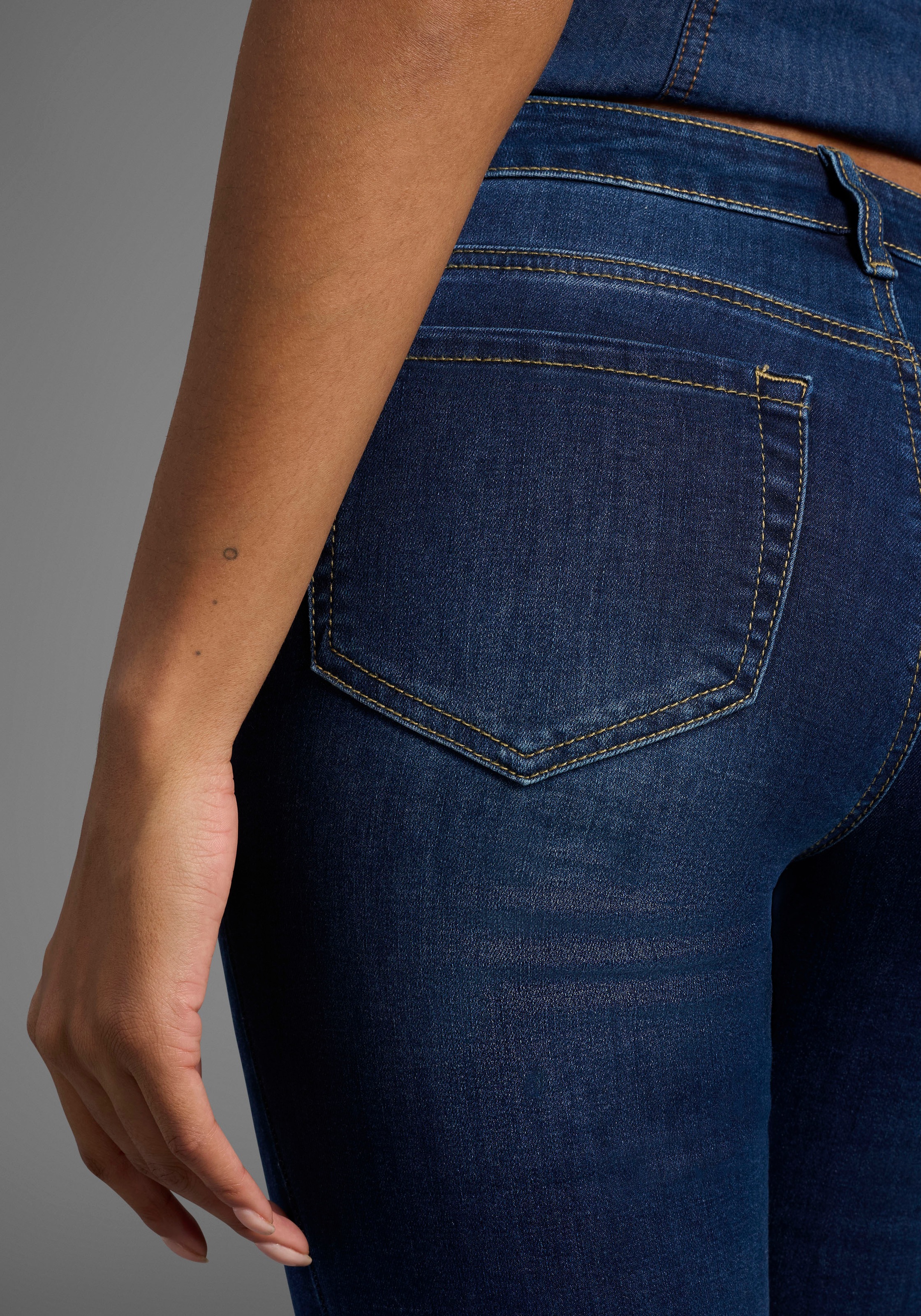 Skinny-fit-Jeans ARIZONA "Ultra-Stretch", Damen, Gr. 88, K + L Gr, blau (dunkelblau us), Denim/Jeans, Obermaterial: 74% Baumwolle, 24% Polyester, 2% Elasthan, Basic, extraeng lang, Jeans, extra-enger Beinverlauf, normale Leibhöhe, mit Eingrifftaschen, Top 2