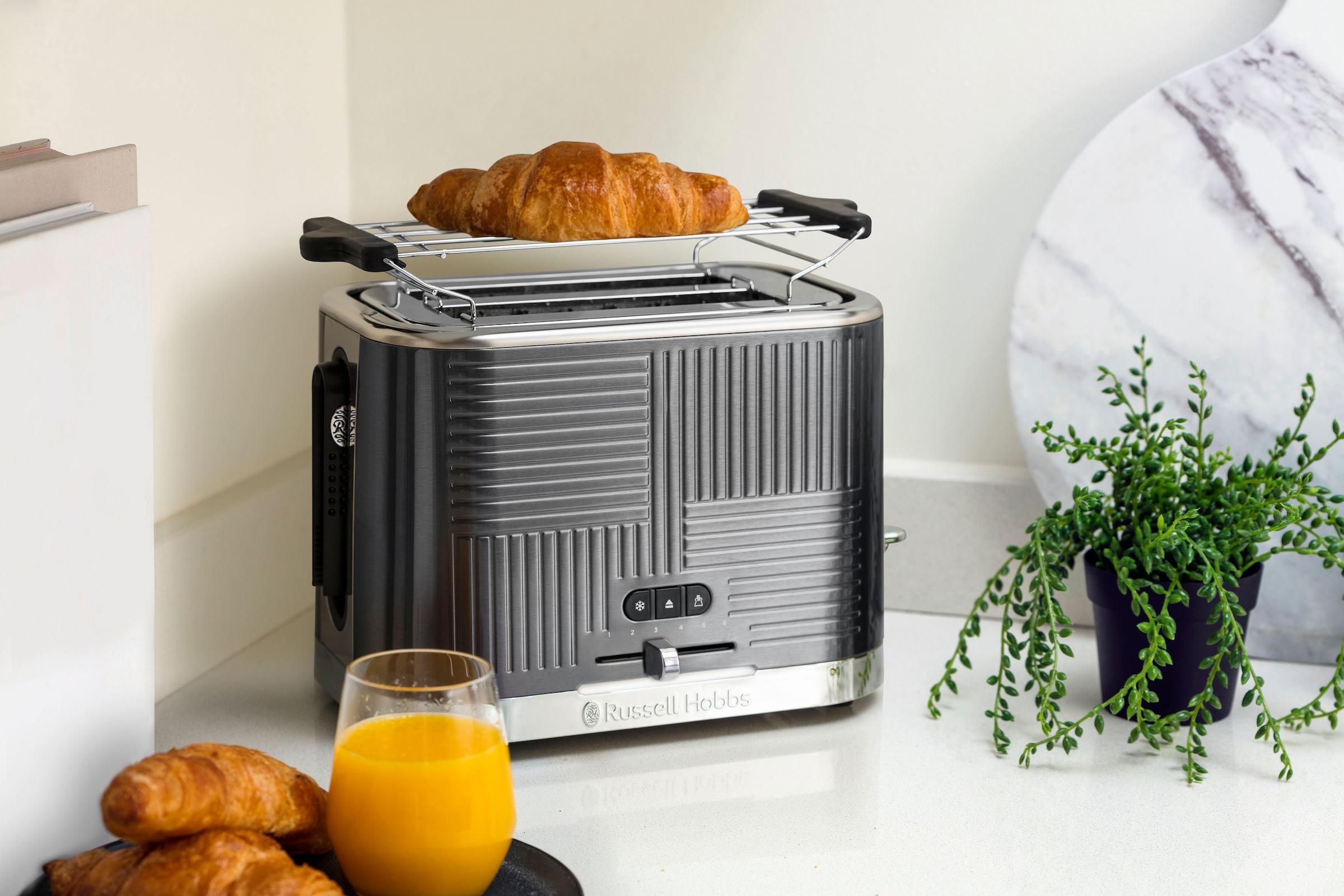 RUSSELL HOBBS Toaster »Geo Steel 25250-56«, 2 kurze Schlitze, 1640 W