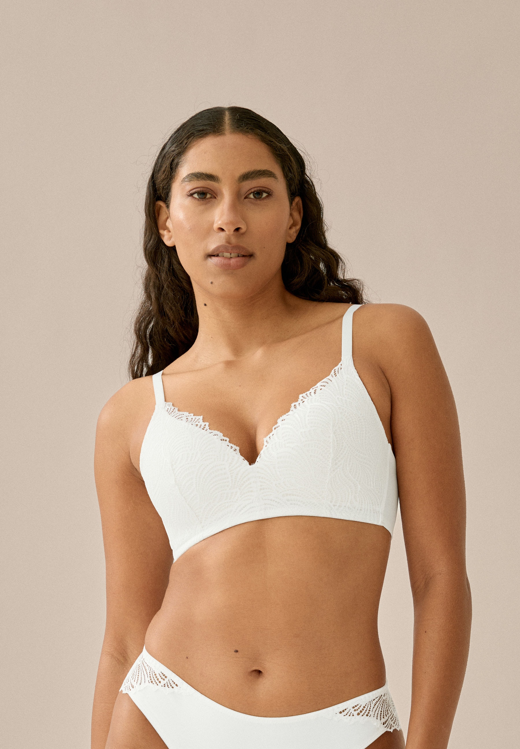 Naturana Bügelloser BH "The Friday" 1 Stk. mit Spitze, feminin, bequem, weich, ohne Bügel, verstellbare Träger