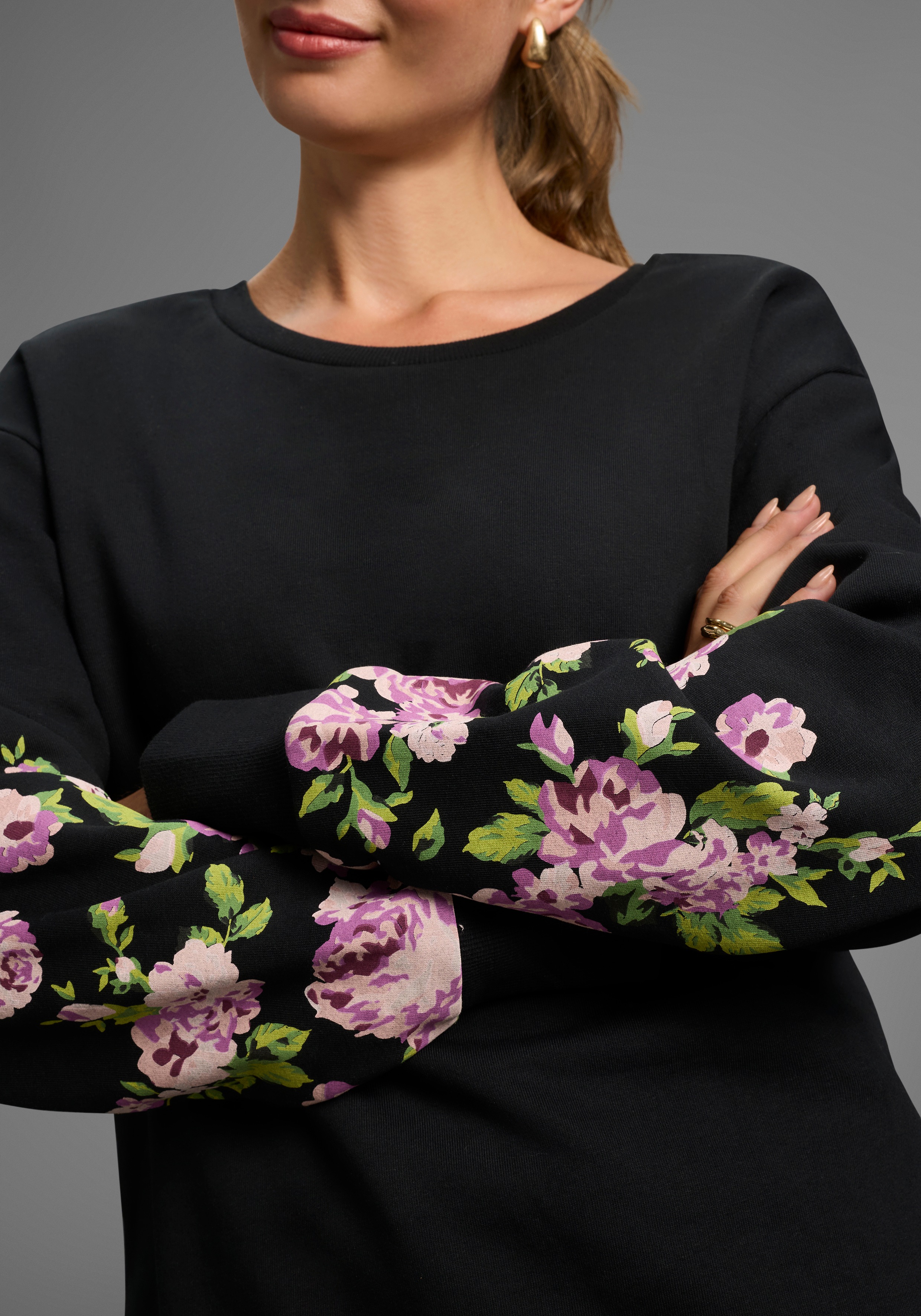Thumbnail - Laura Scott Sweater Weiche Baumwollmischung mit Blumenprint auf den Ärmeln