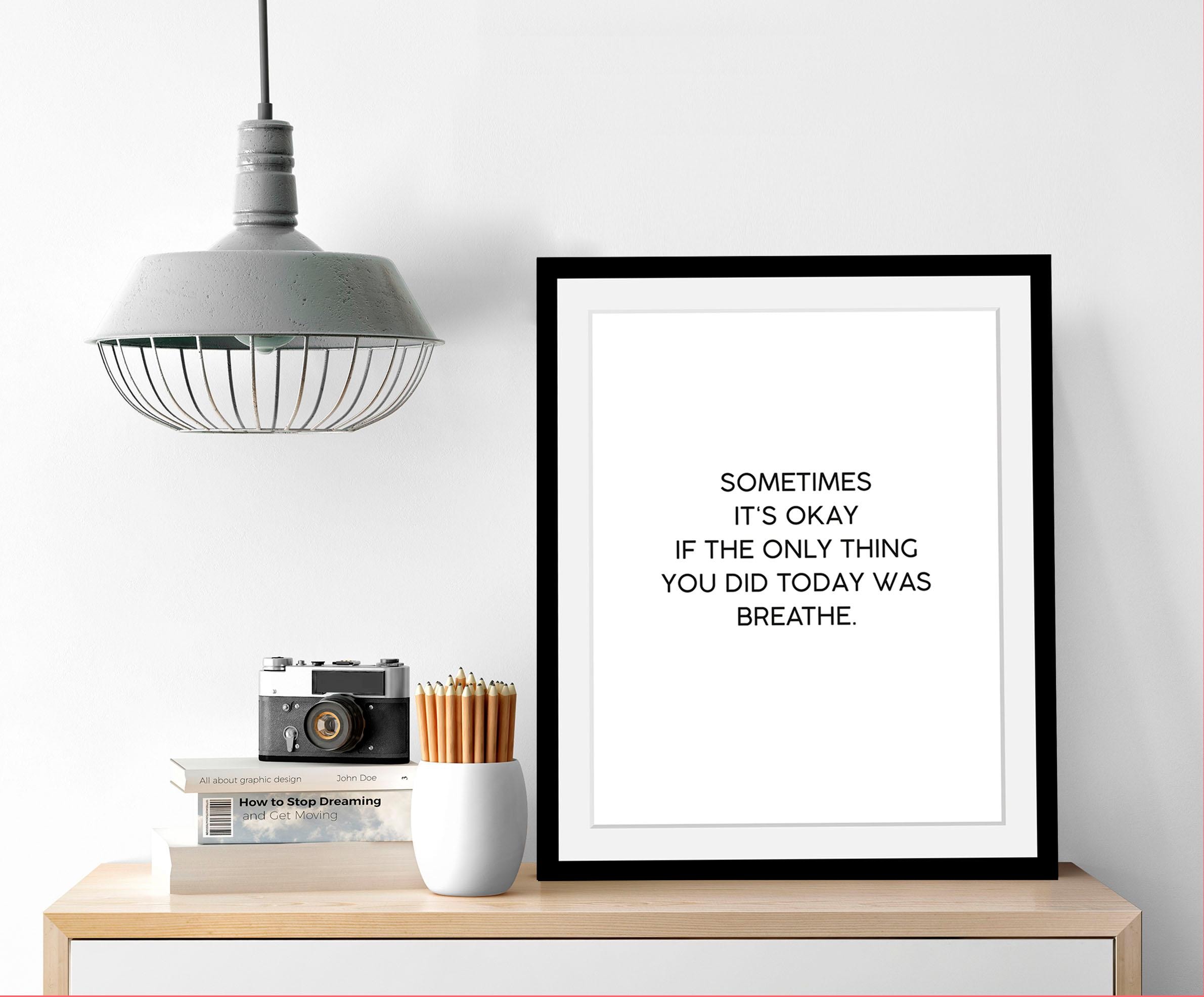 queence Bild »Breathe« Motivationsbilder | Schriftzug | Schwarz-Weiß | Spa | Spa Bilder HD Premium Poster-Druck inkl. Holzrahmen