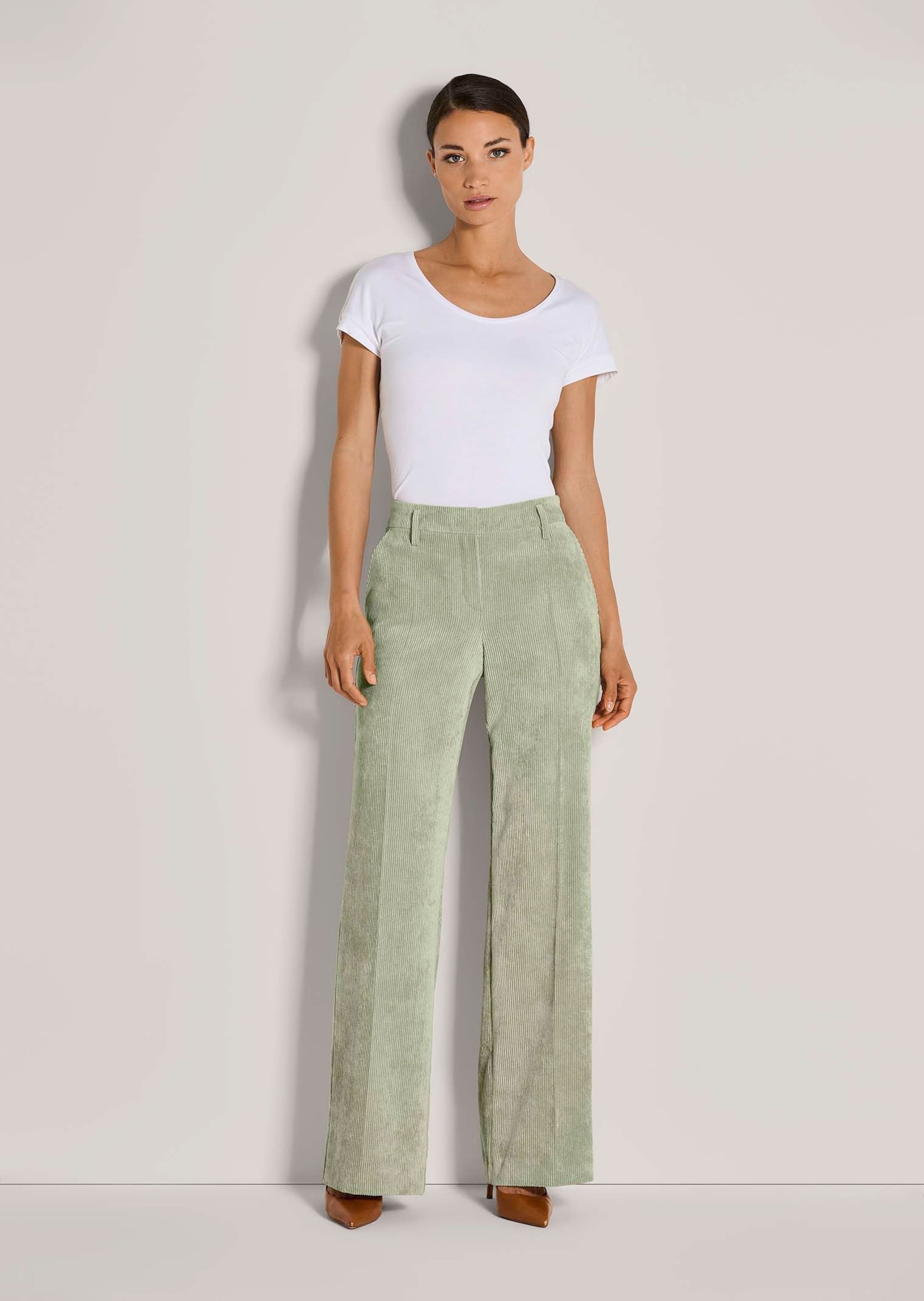 MADELEINE Cordhose »Cordhose Weite Cordhose mit Bügelfalten«  Weite Cordhose mit Bügelfalte