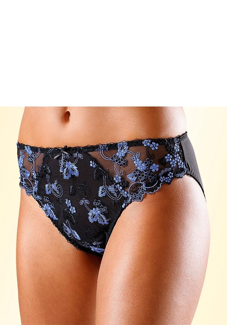 LASCANA Slip, Dessous mit schöner Blümchen-Stickereispitze