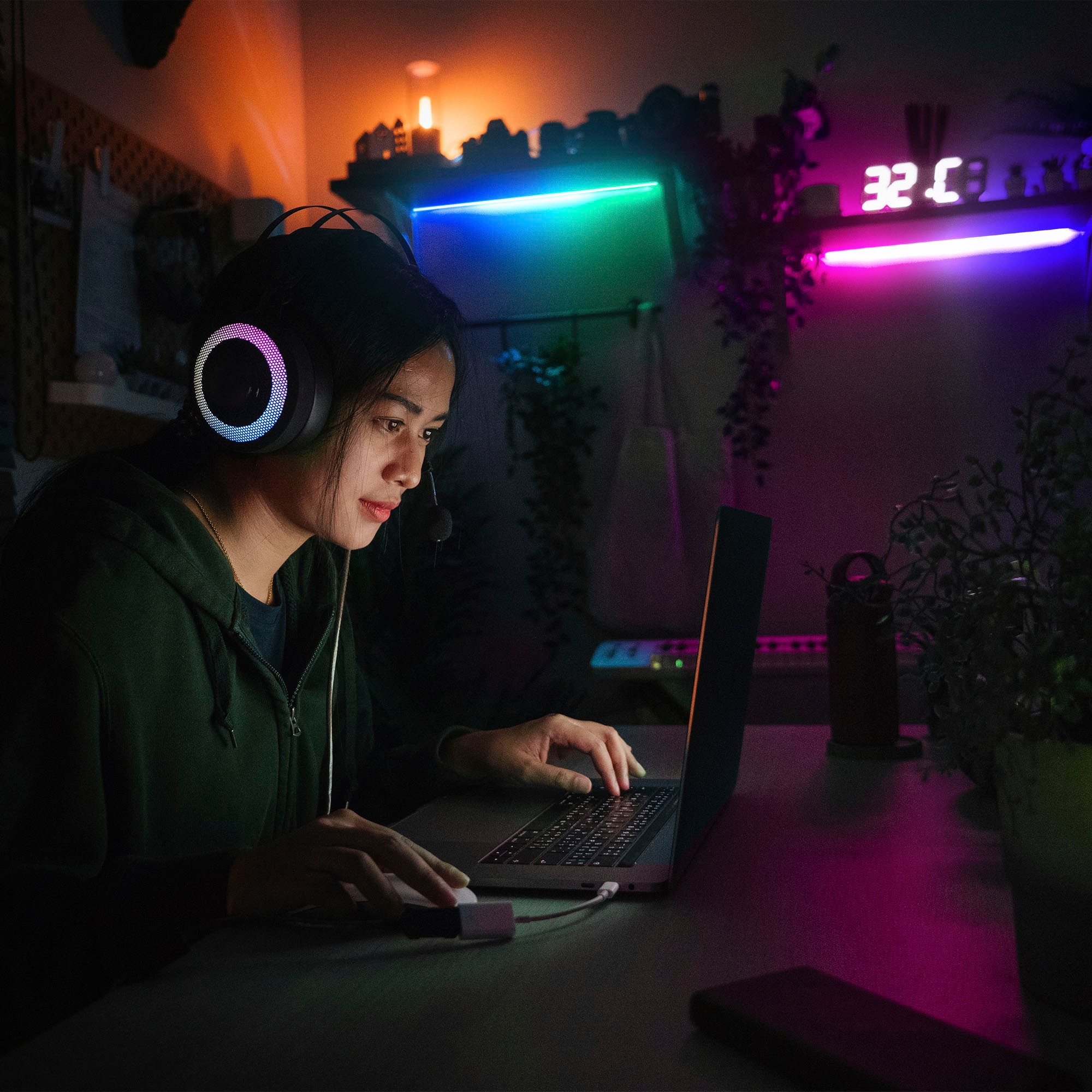 B.K.Licht LED-Streifen »Wifi RGBIC USB«, 150 St.-flammig, Lichtleiste, mit Musiksensor, smartes LED Band, Selbstklebend