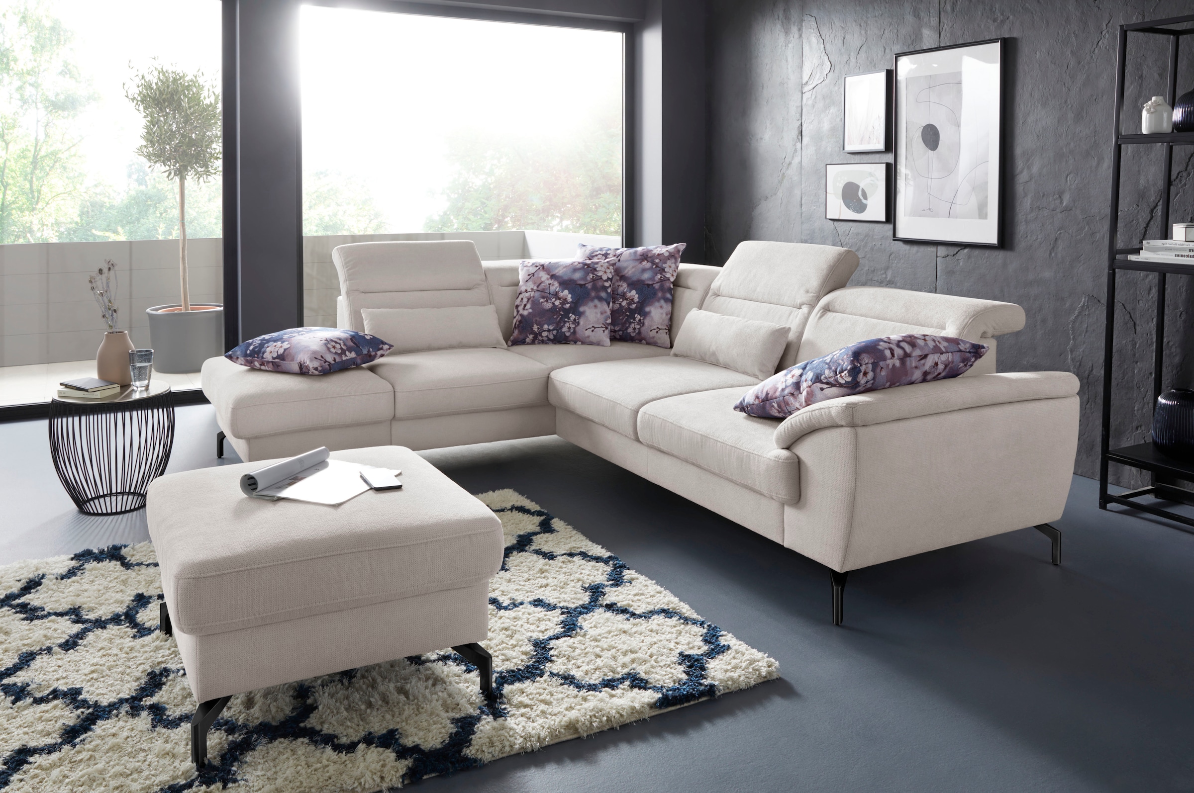 sit&more Ecksofa "Percy L-Form" 15 cm Fußhöhe, Sitztiefenverstellung, wahlweise in 2 Fußfarben