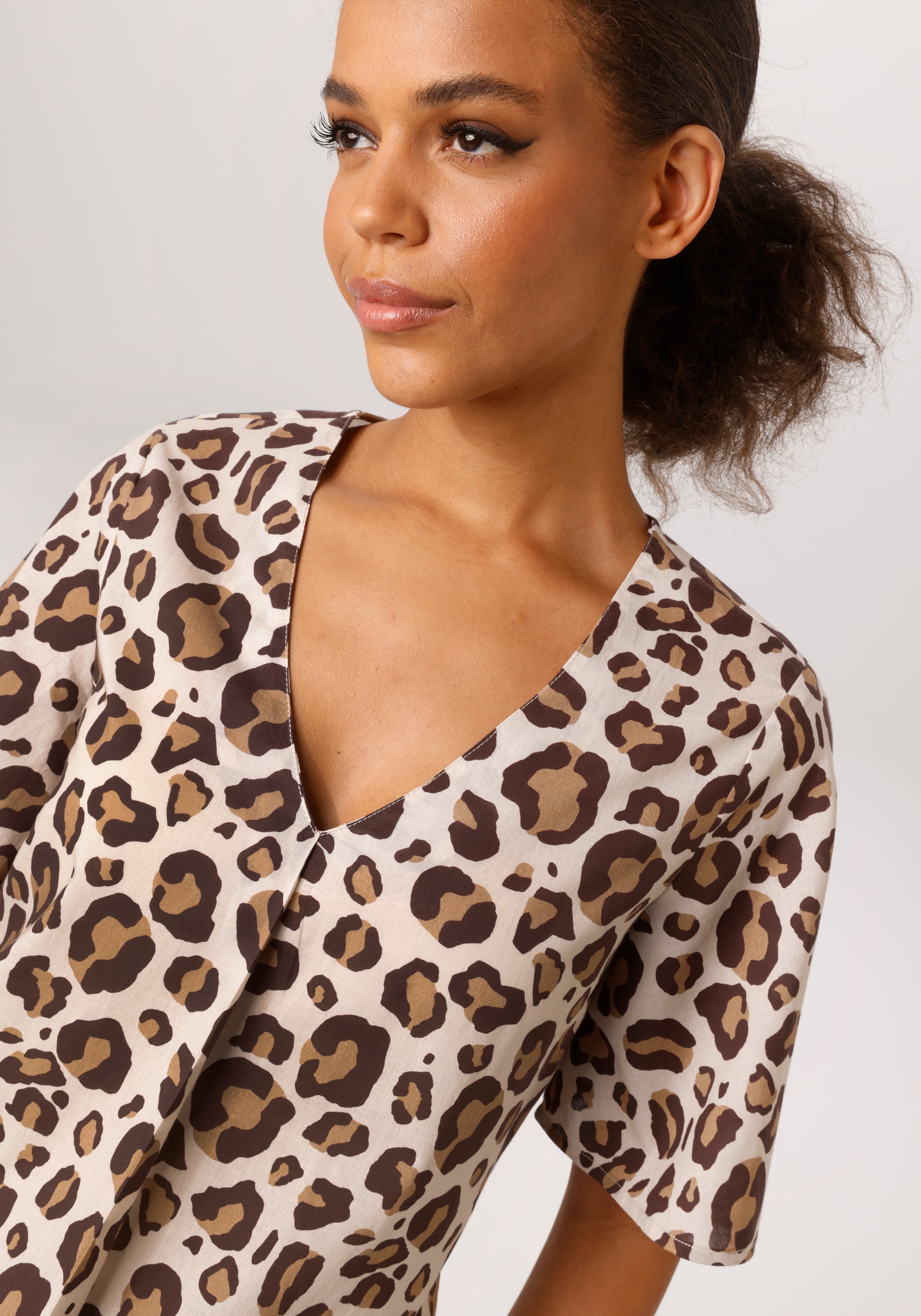 Thumbnail - Aniston CASUAL Schlupfbluse im farbharmonischen Leoprint - jedes Teil ein Unikat - NEUE KOLLEKTION