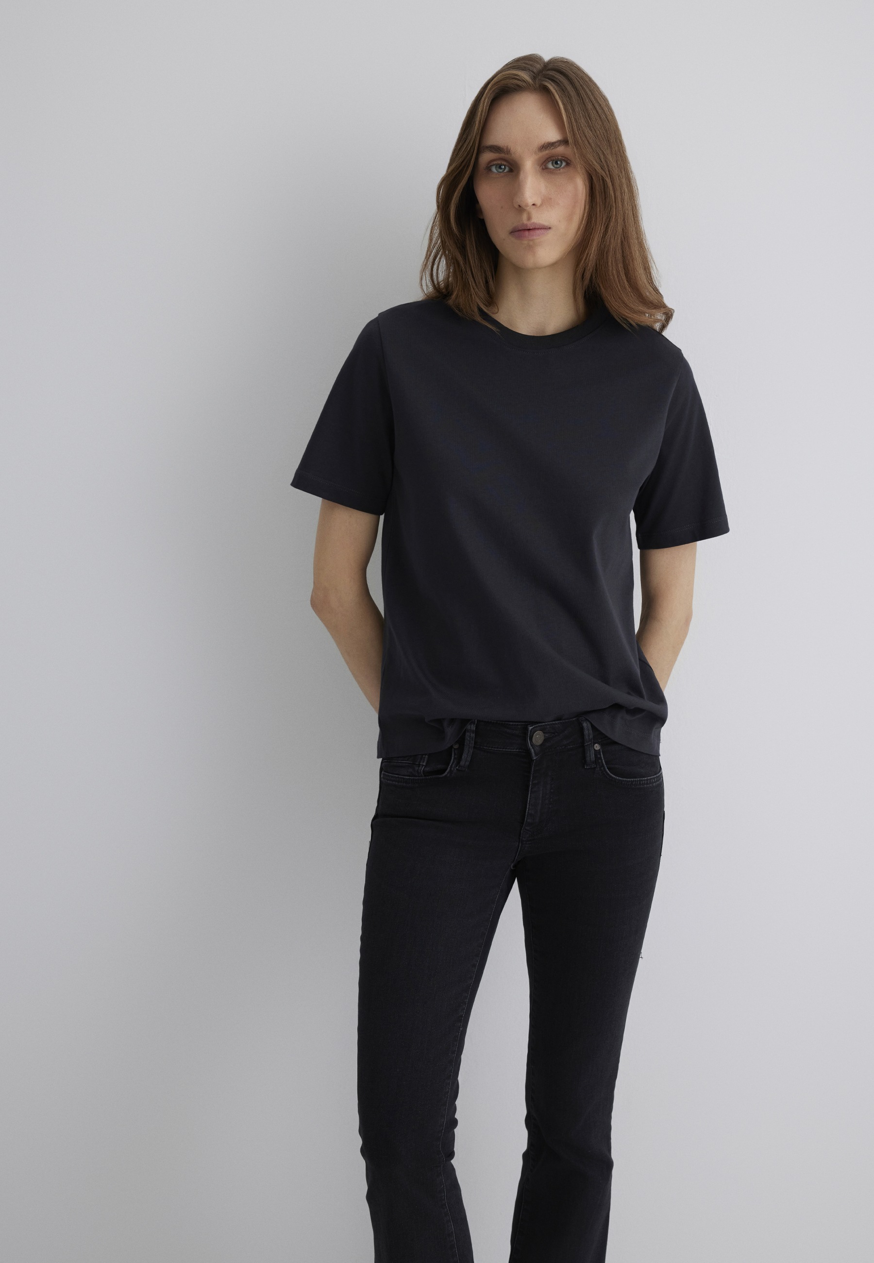 Thumbnail - Mavi T-Shirt "BASIC SHORT SLEEVE TEE" T-Shirt Basic