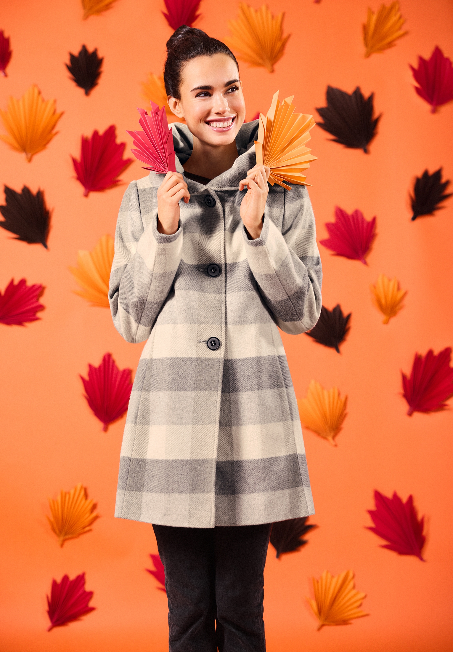 Amber & June Kurzjacke »Amber & June Damen Kurzmantel mit Kapuze«, mit Kapuze
