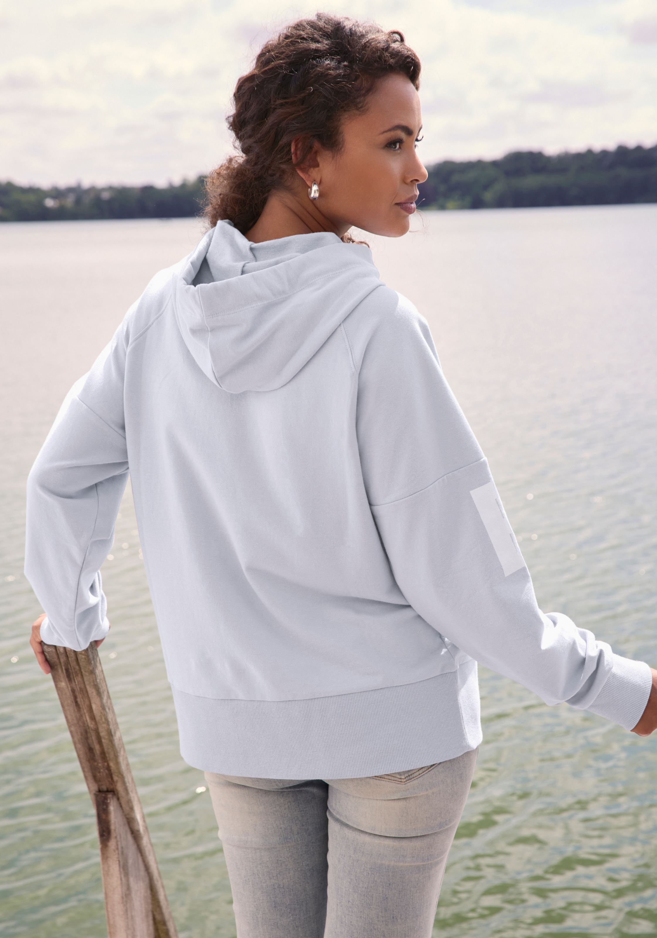 Elbsand Kapuzensweatshirt »Seldis«, mit großem Logodruck vorne, bequemer Hoodie aus Baumwolle
