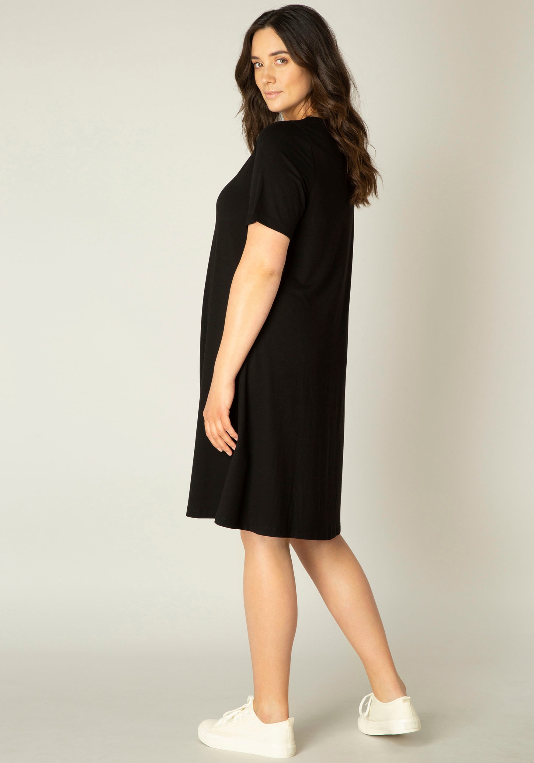 Base Level Curvy Shirtkleid »Abernathy«, online BAUR In ausgestellter | Form bestellen leicht