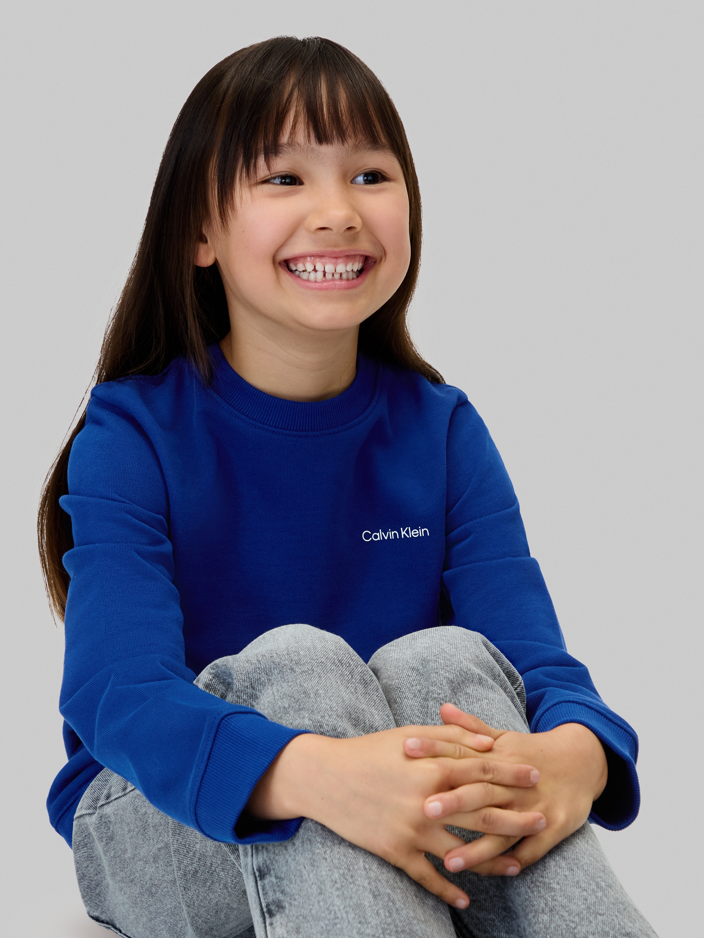 Calvin Klein Jeans Sweatshirt »CHEST INST. LOGO REGULAR CN«, für Kinder bis 16 Jahre, Logo-Schriftzug, Unisex